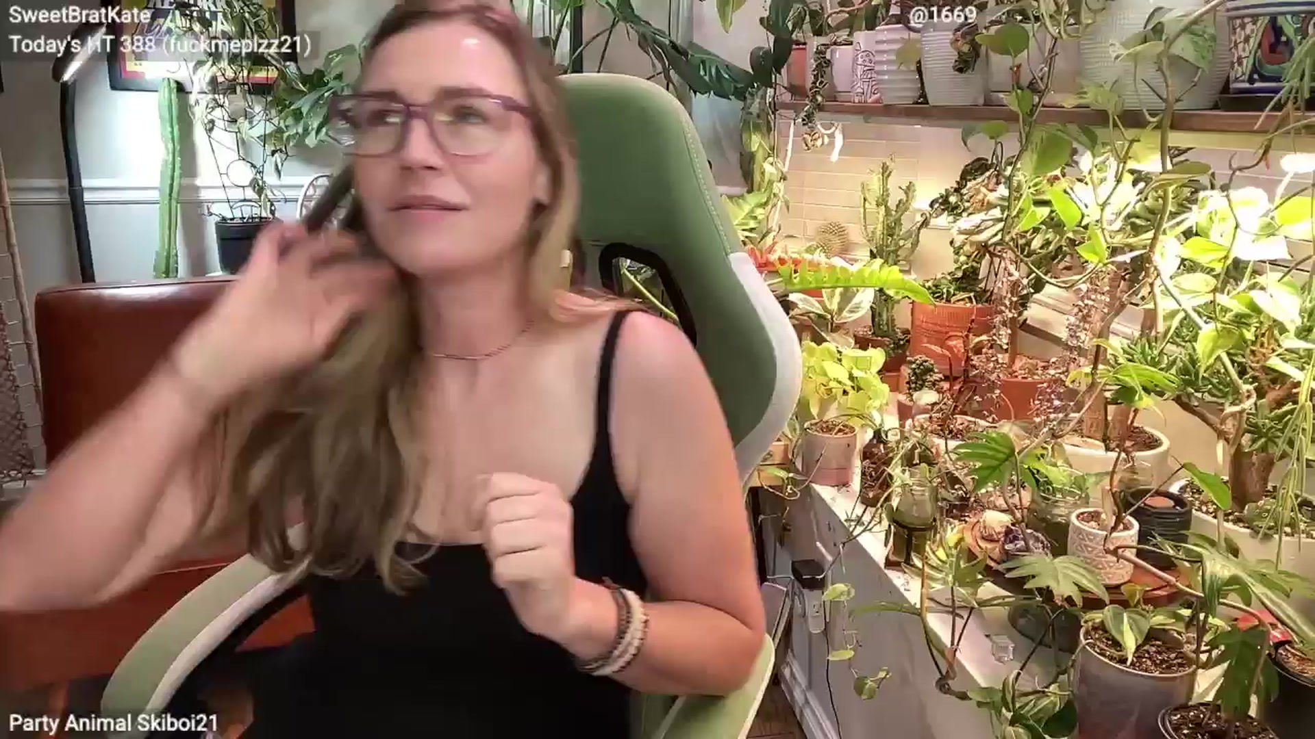 Gallery image thumbnail from SweetbratKate's myfreecams stream on, 06/10/2025, 04:32 image 6 of 20