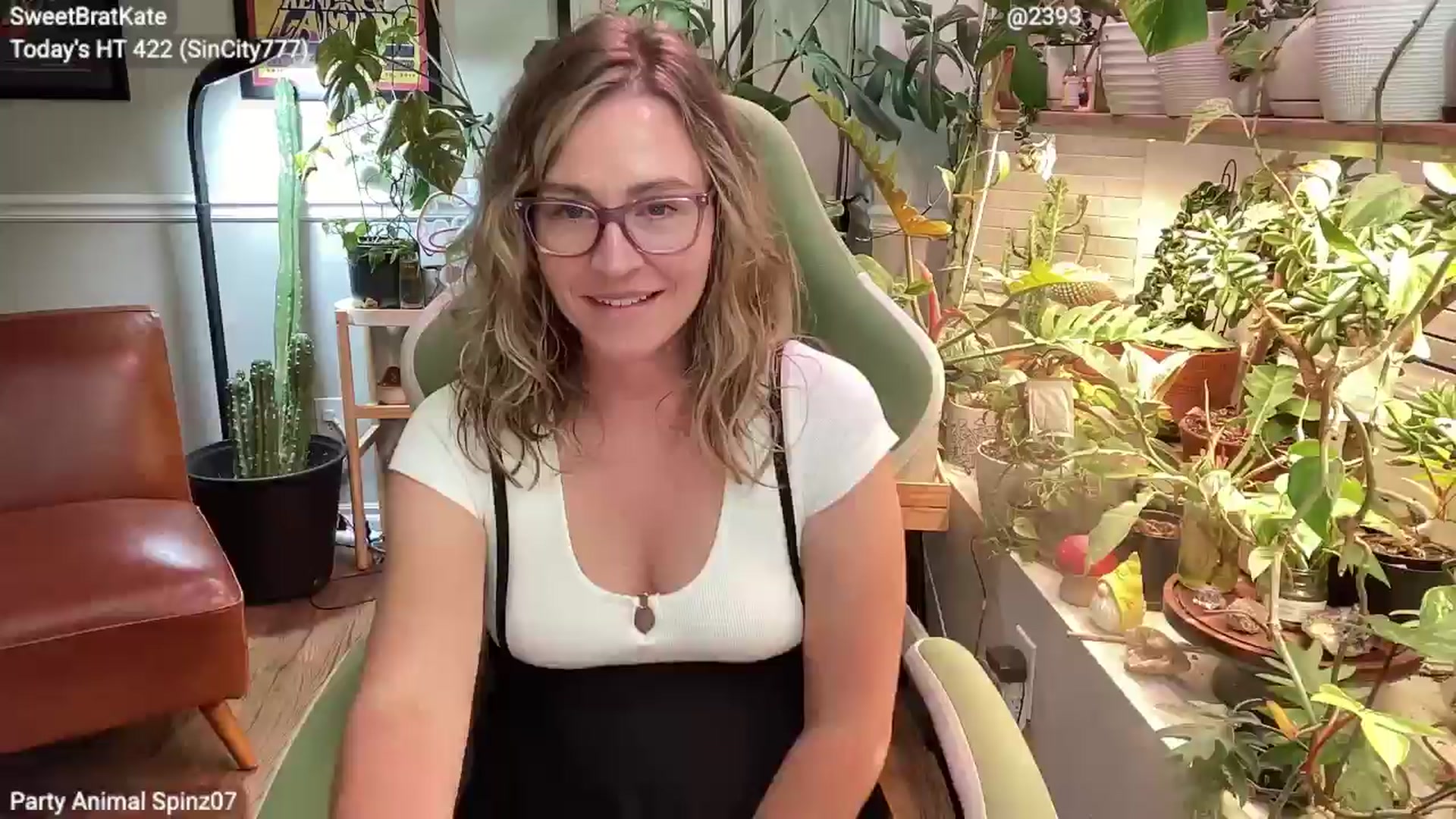Gallery image thumbnail from SweetbratKate's myfreecams stream on, 09/29/2025, 03:39 image 2 of 20