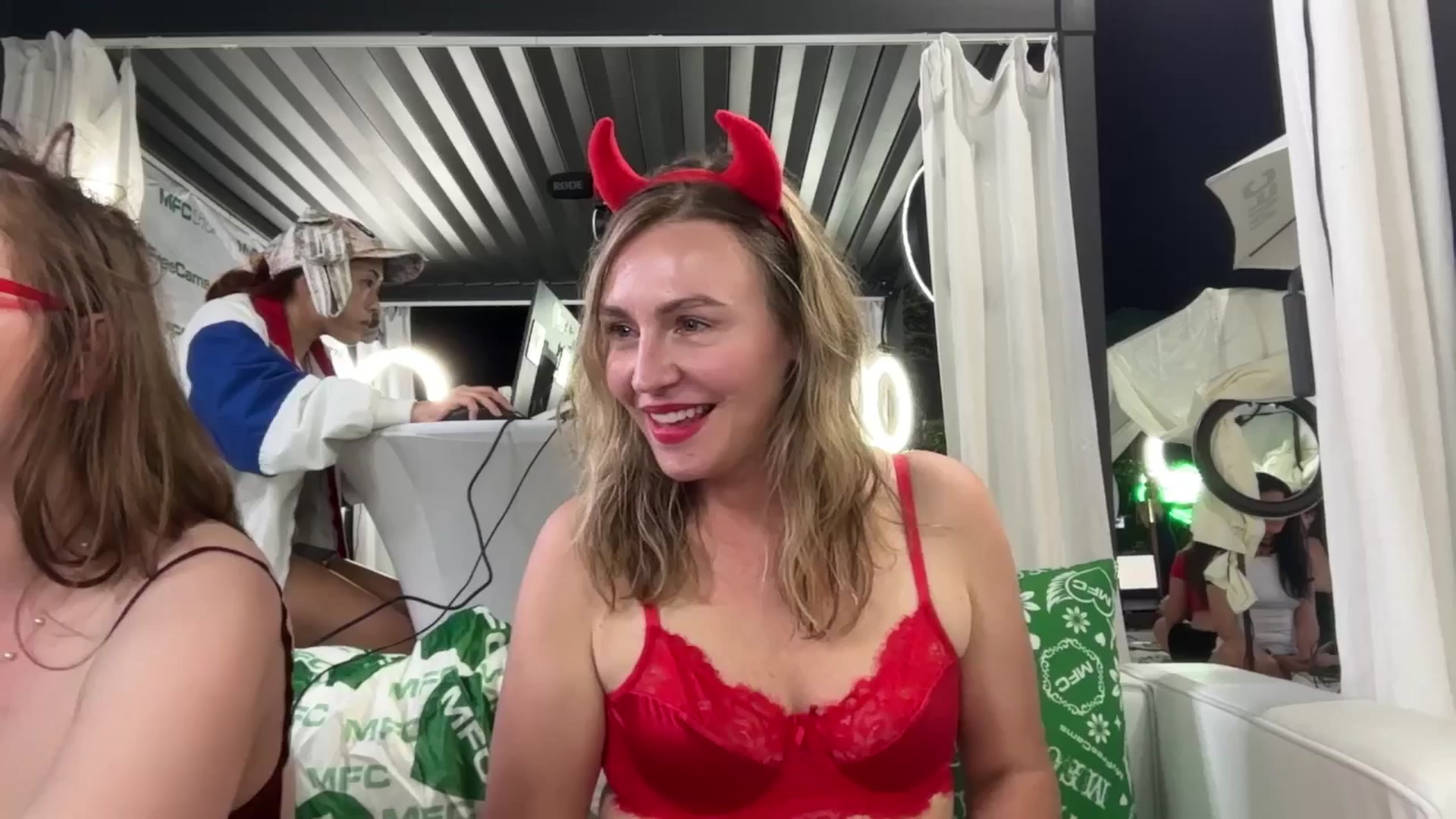 Gallery image thumbnail from SweetbratKate's myfreecams stream on, 10/07/2025, 03:12 image 12 of 20