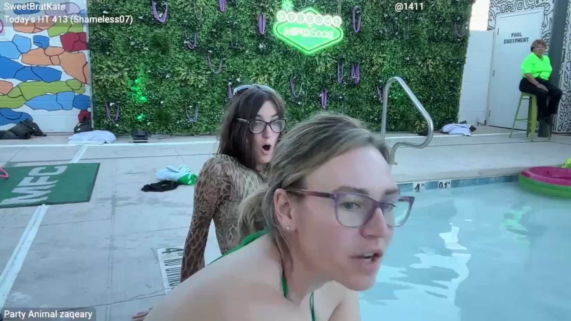 Gallery image thumbnail from SweetbratKate's myfreecams stream on, 10/09/2025, 24:45 image 12 of 20