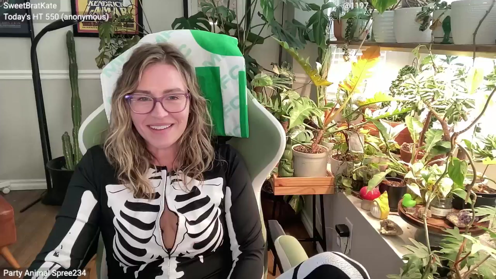 Gallery image thumbnail from SweetbratKate's myfreecams stream on, 10/18/2025, 18:33 image 18 of 20