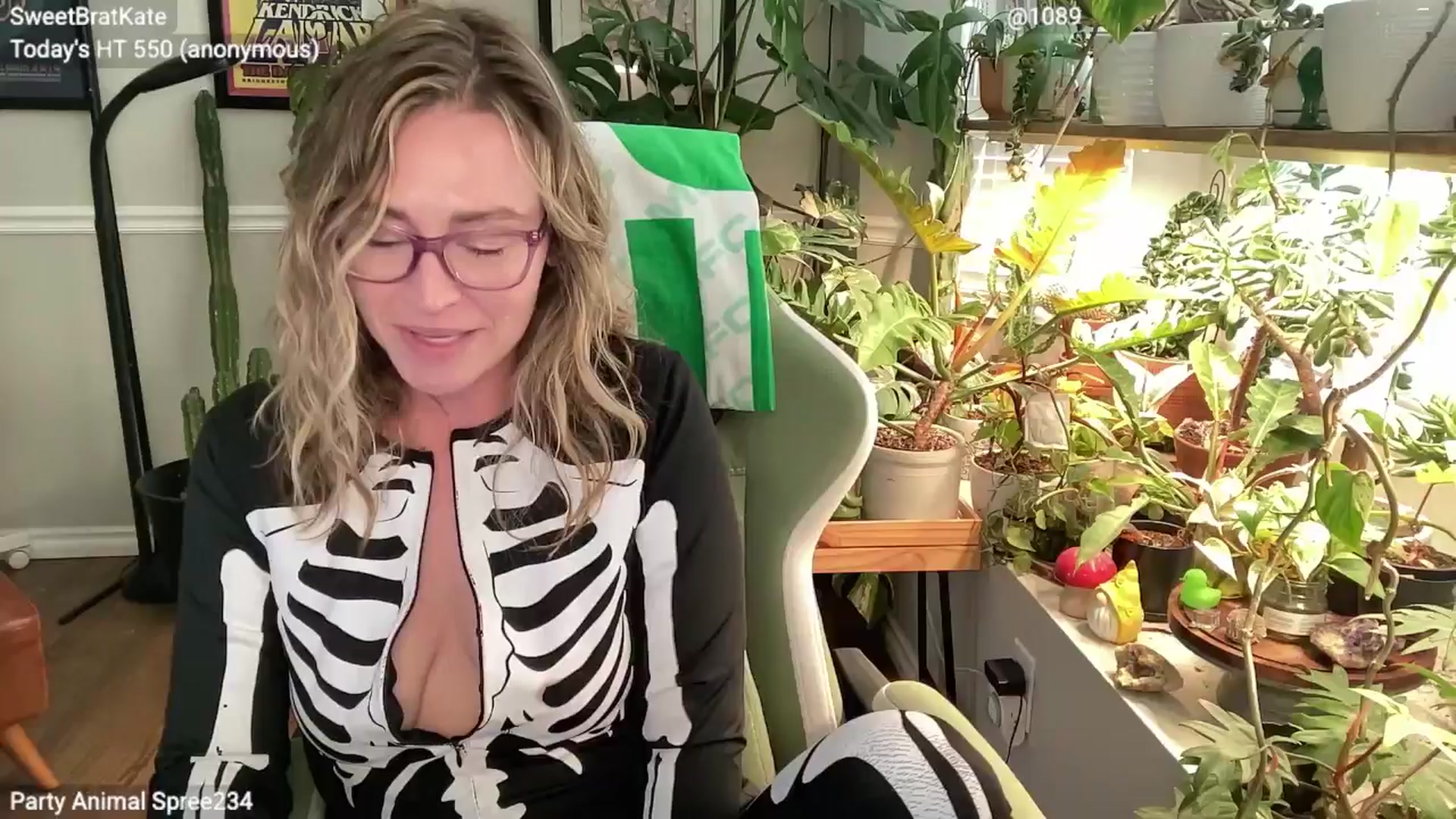 Gallery image thumbnail from SweetbratKate's myfreecams stream on, 10/18/2025, 20:12 image 6 of 20