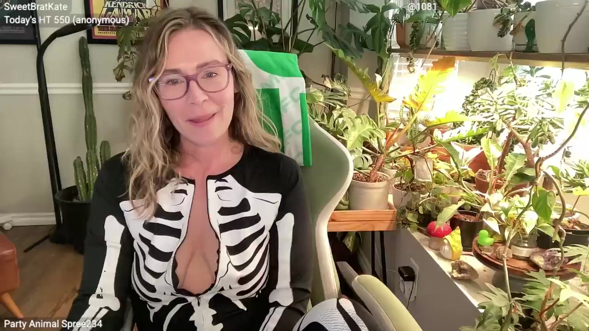 Gallery image thumbnail from SweetbratKate's myfreecams stream on, 10/18/2025, 20:12 image 7 of 20