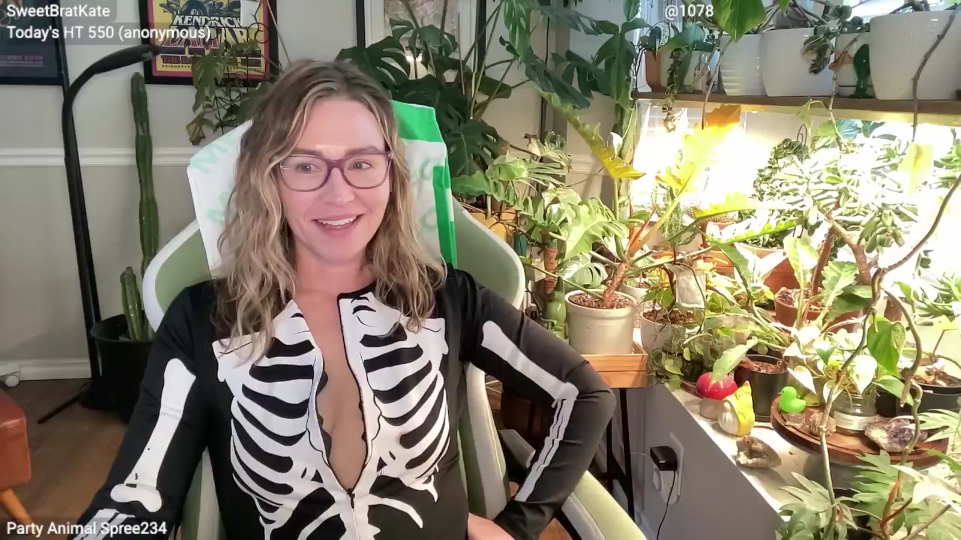 Gallery image thumbnail from SweetbratKate's myfreecams stream on, 10/18/2025, 20:12 image 15 of 20