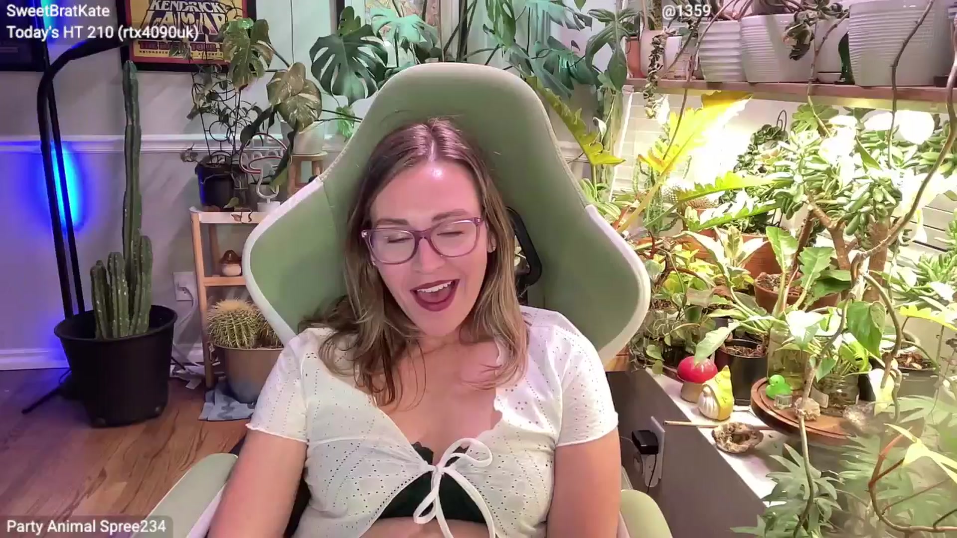 Gallery image thumbnail from SweetbratKate's myfreecams stream on, 10/27/2025, 05:02 image 3 of 20