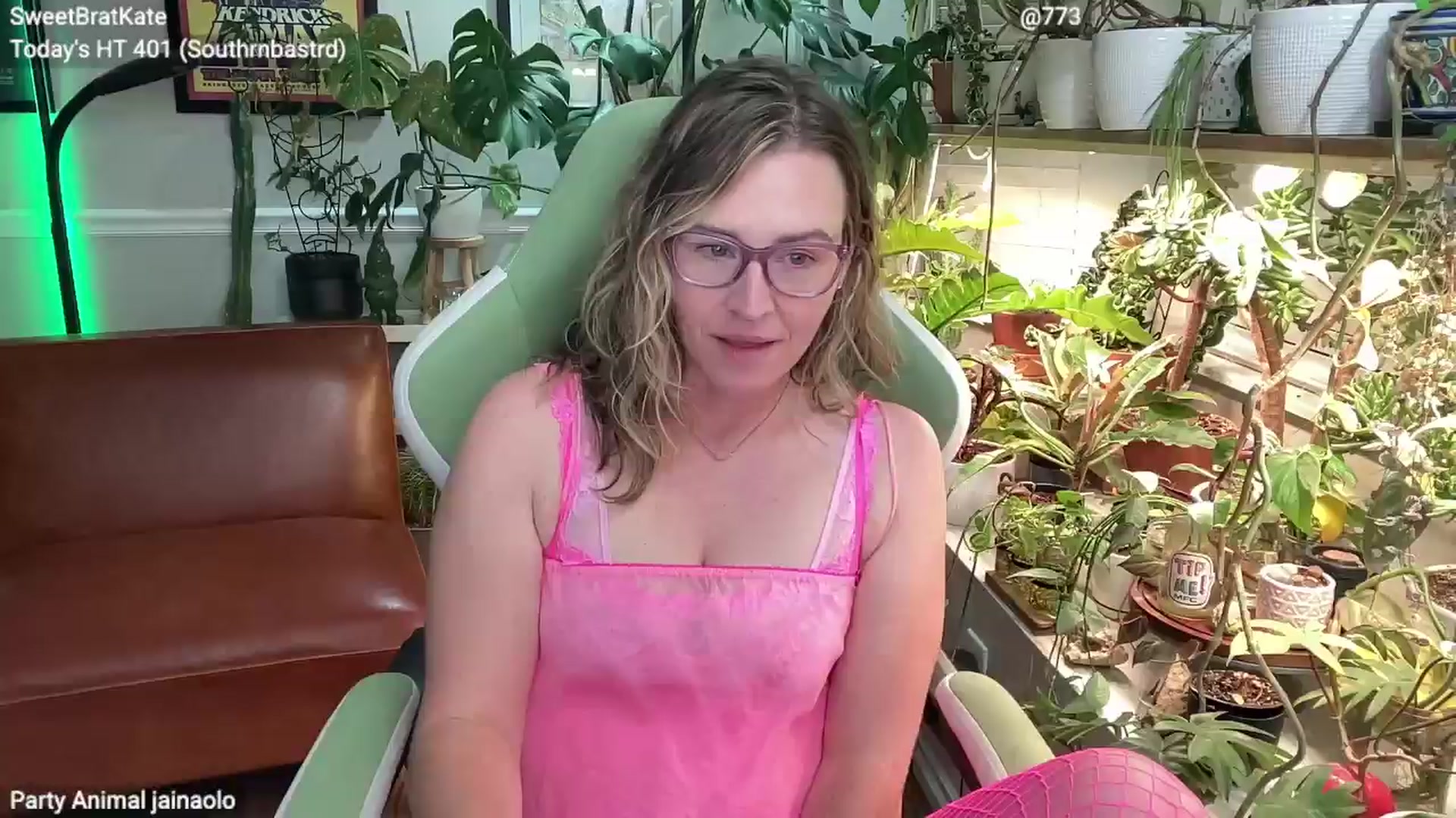 Gallery image thumbnail from SweetbratKate's myfreecams stream on, 11/10/2025, 04:05 image 4 of 20