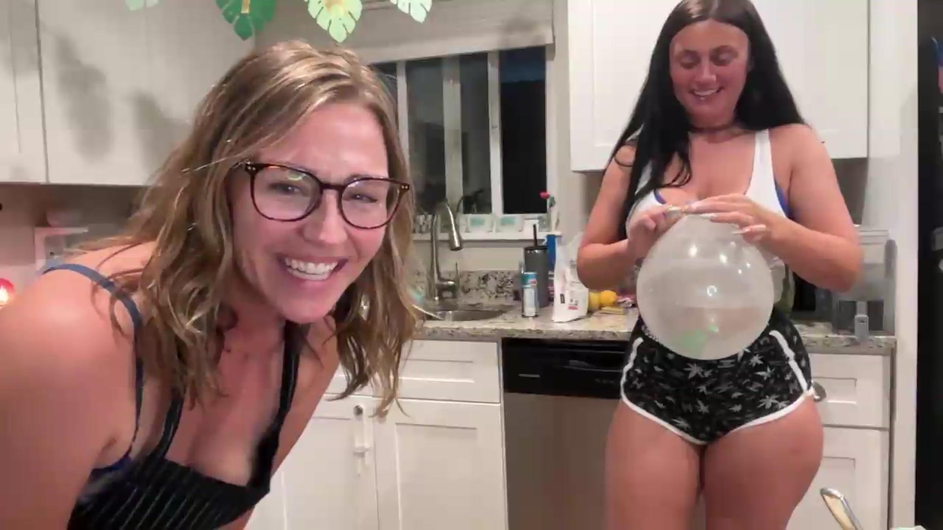 Gallery image thumbnail from SweetbratKate's myfreecams stream on, 07/29/2026, 04:14 image 14 of 20