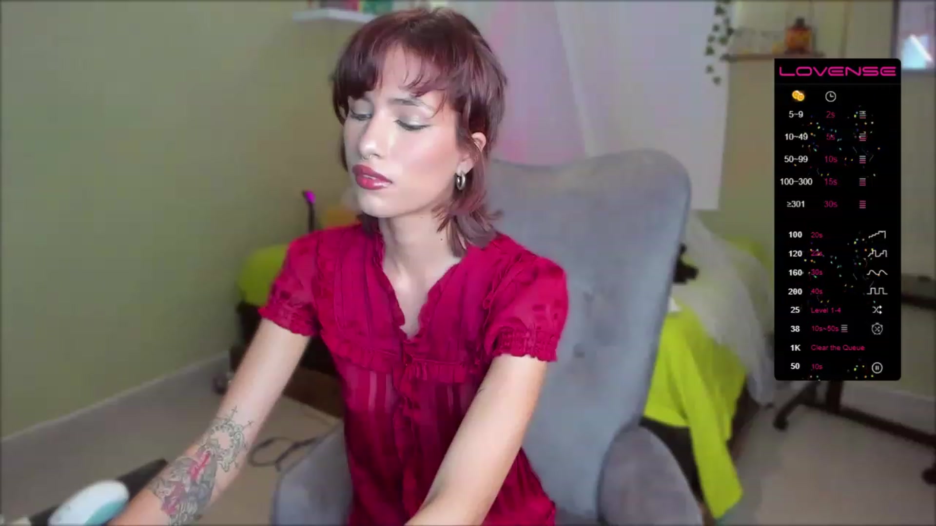 Gallery image thumbnail from Sweetbubble's myfreecams stream on, 06/21/2023, 22:40 image 8 of 20