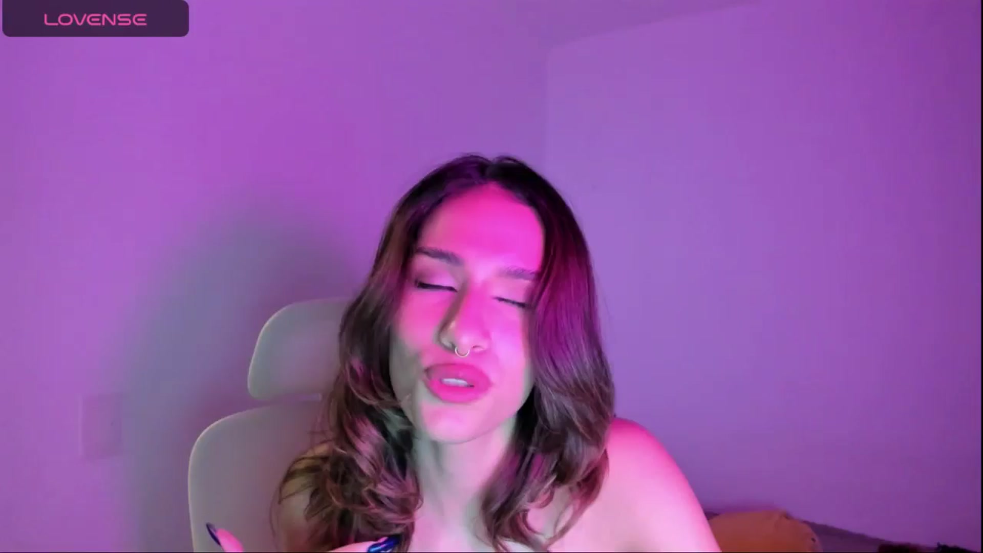 Gallery image thumbnail from Sweetbubble's myfreecams stream on, 11/25/2024, 09:38 image 13 of 20