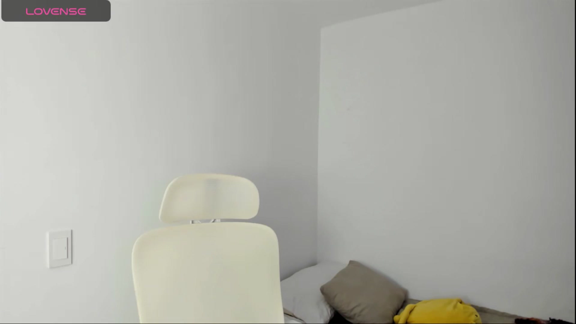 Gallery image thumbnail from Sweetbubble's myfreecams stream on, 11/25/2024, 09:38 image 1 of 20