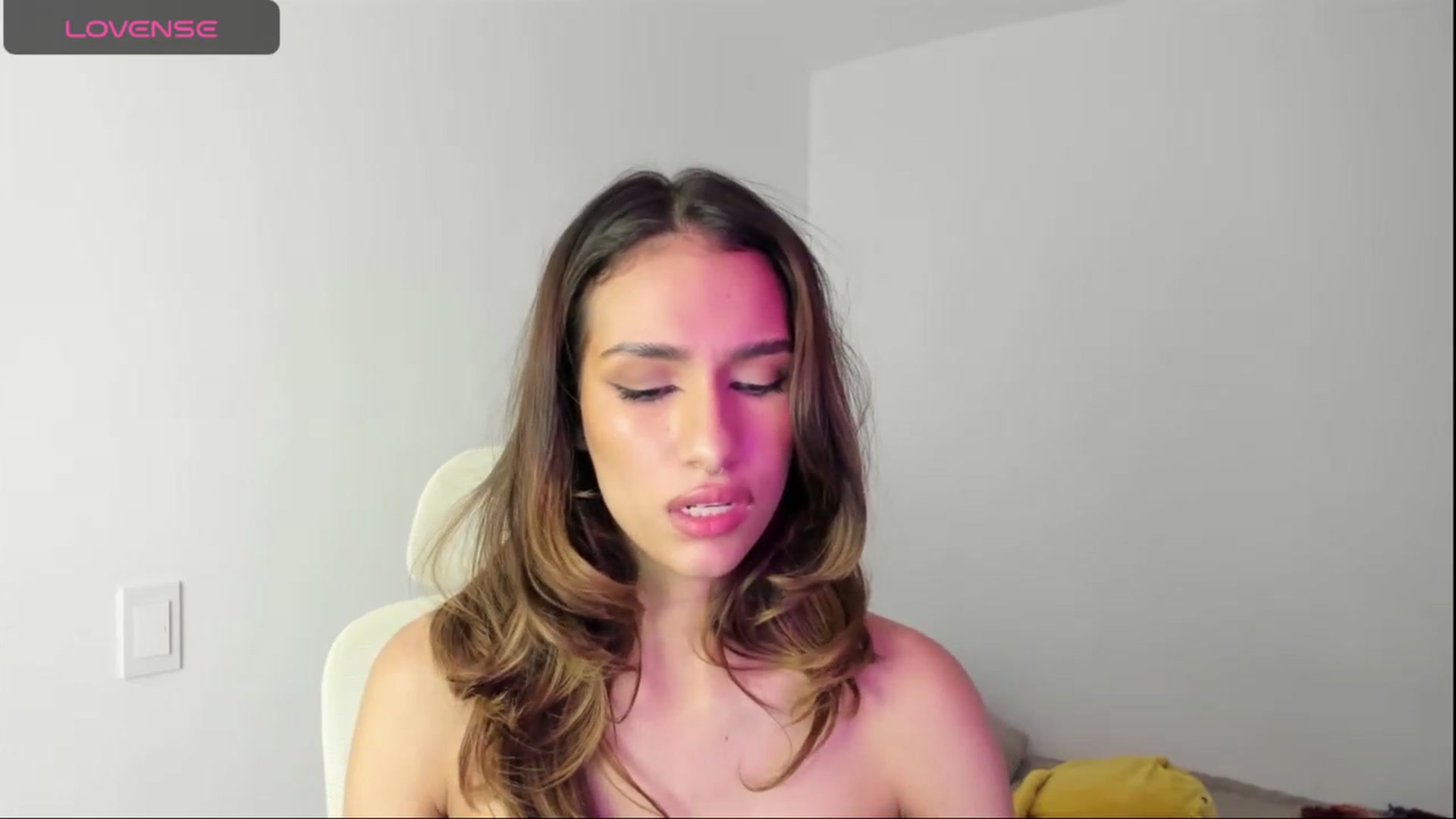 Gallery image thumbnail from Sweetbubble's myfreecams stream on, 11/25/2024, 09:38 image 5 of 20