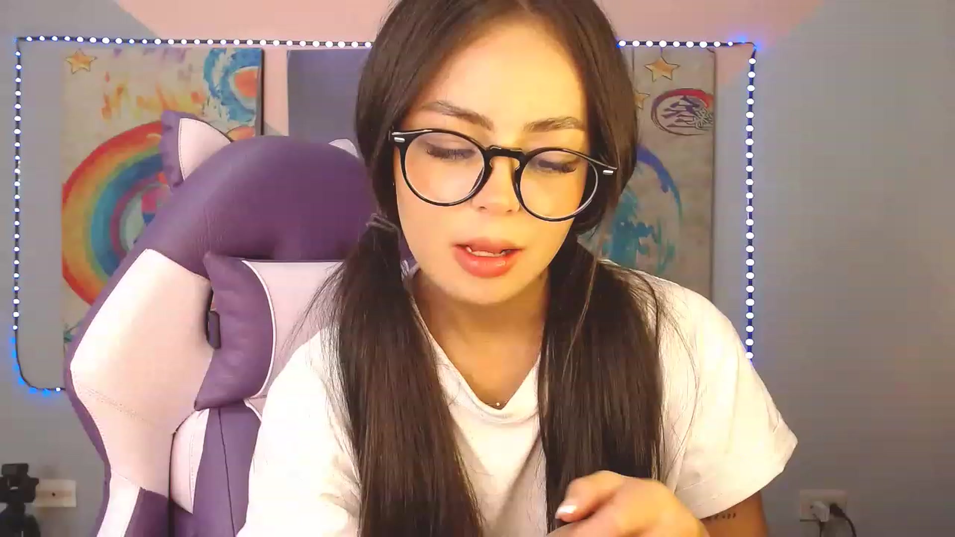 Gallery image thumbnail from Sweetcandy___'s myfreecams stream on, 03/22/2023, 08:33 image 13 of 20