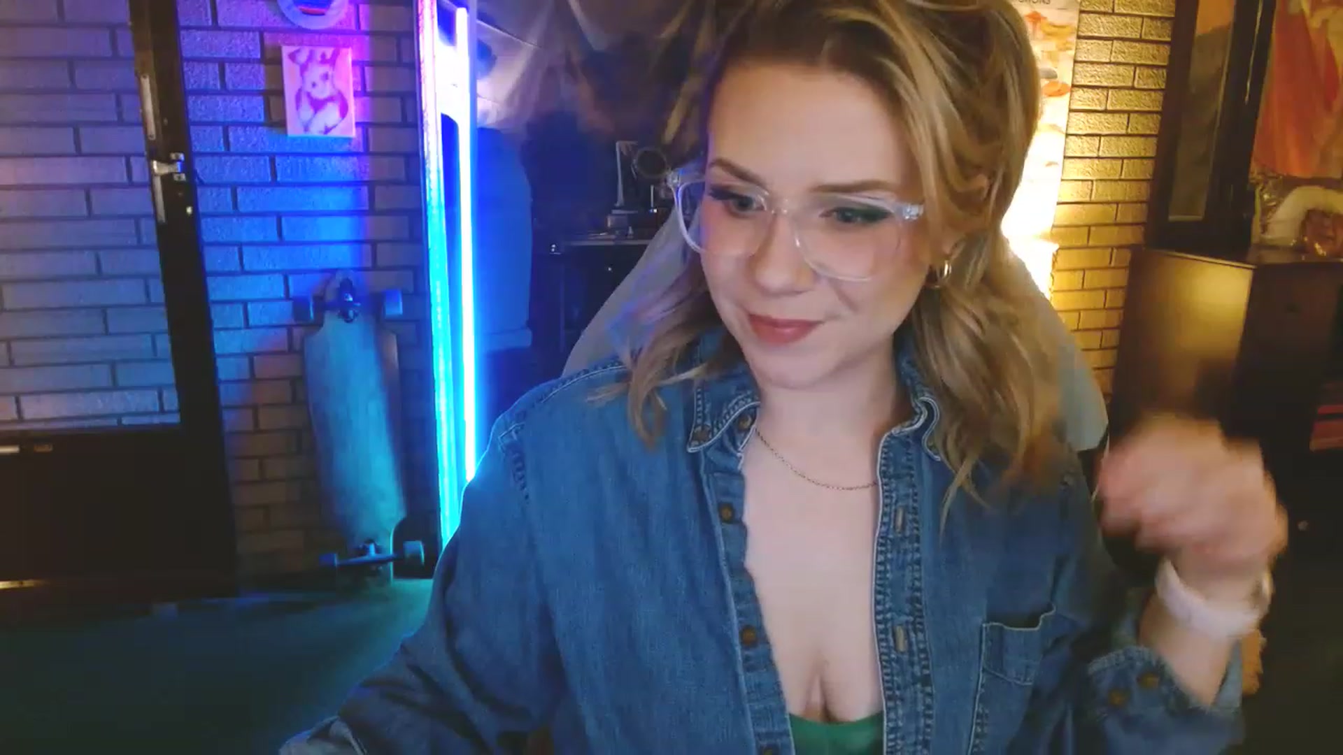 Gallery image thumbnail from Sweetestlilly's myfreecams stream on, 01/31/2023, 02:16 image 5 of 20