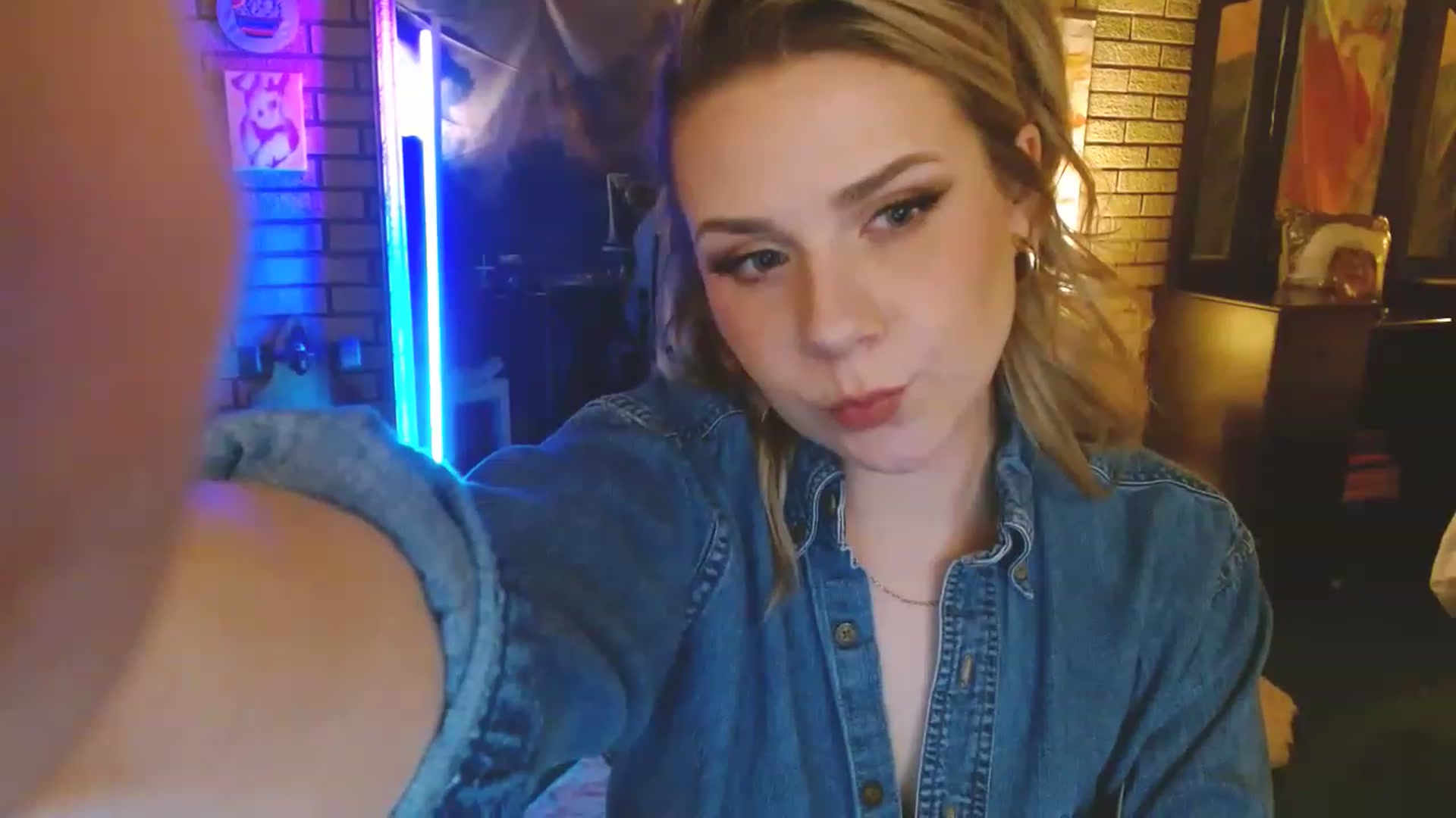 Gallery image thumbnail from Sweetestlilly's myfreecams stream on, 01/31/2023, 02:16 image 9 of 20