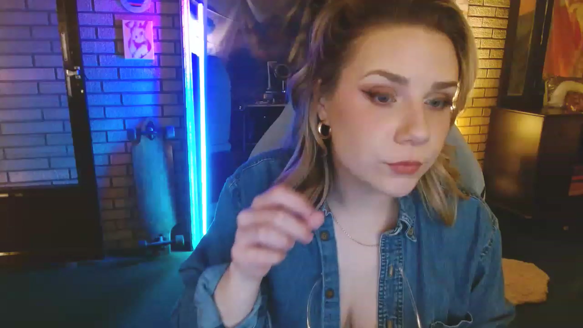 Gallery image thumbnail from Sweetestlilly's myfreecams stream on, 01/31/2023, 02:16 image 6 of 20