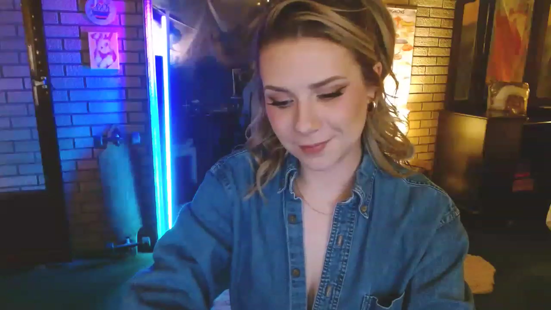 Gallery image thumbnail from Sweetestlilly's myfreecams stream on, 01/31/2023, 02:16 image 8 of 20
