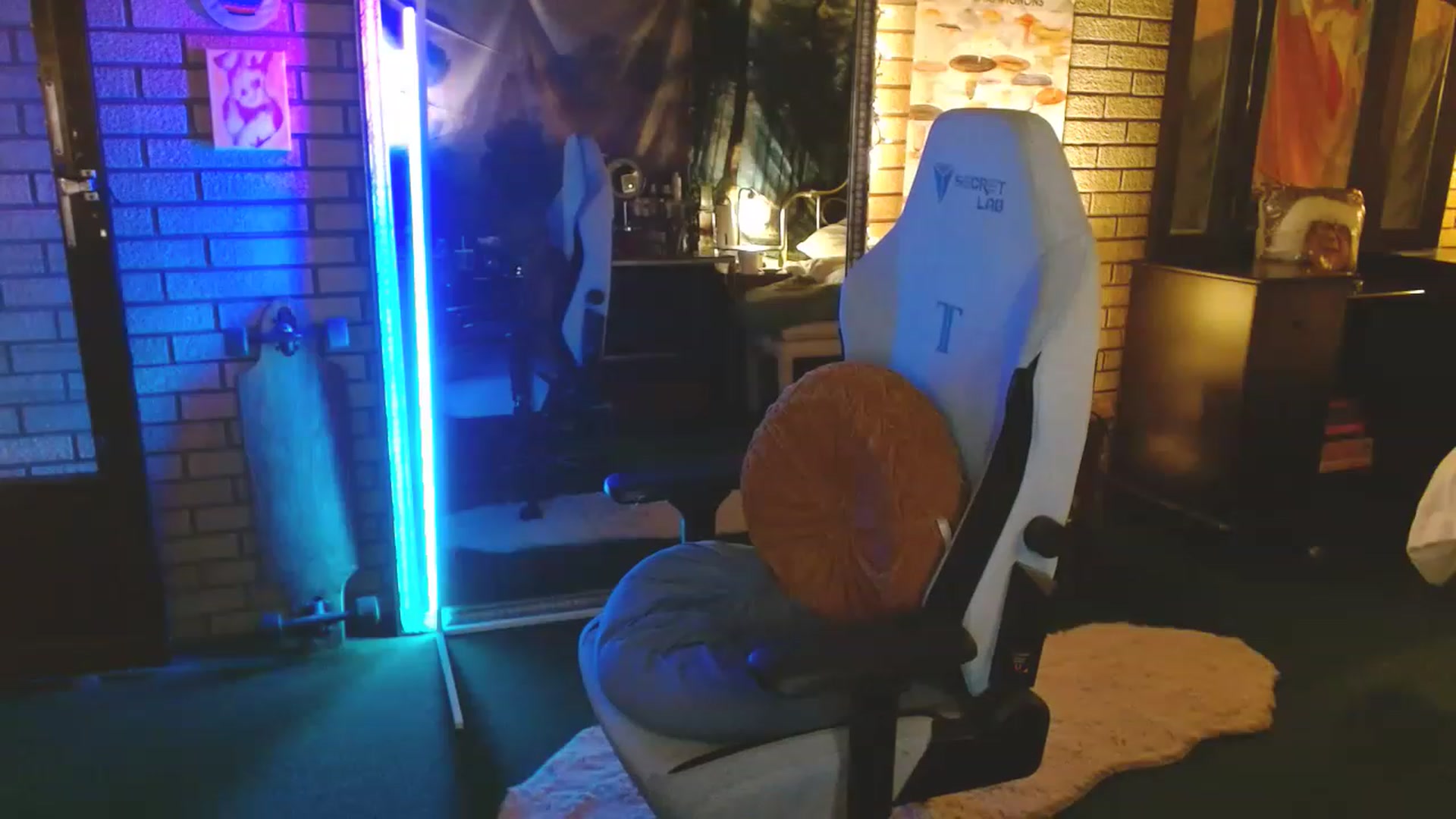 Gallery image thumbnail from Sweetestlilly's myfreecams stream on, 01/31/2023, 02:16 image 2 of 20