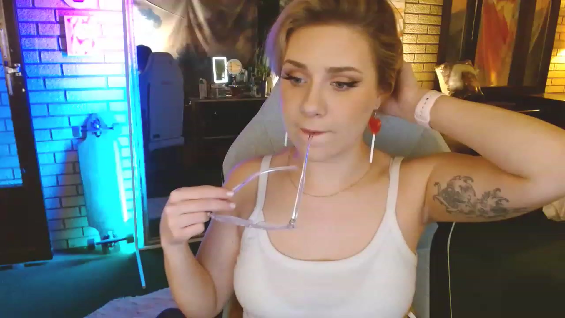 Gallery image thumbnail from Sweetestlilly's myfreecams stream on, 02/04/2023, 02:24 image 19 of 20