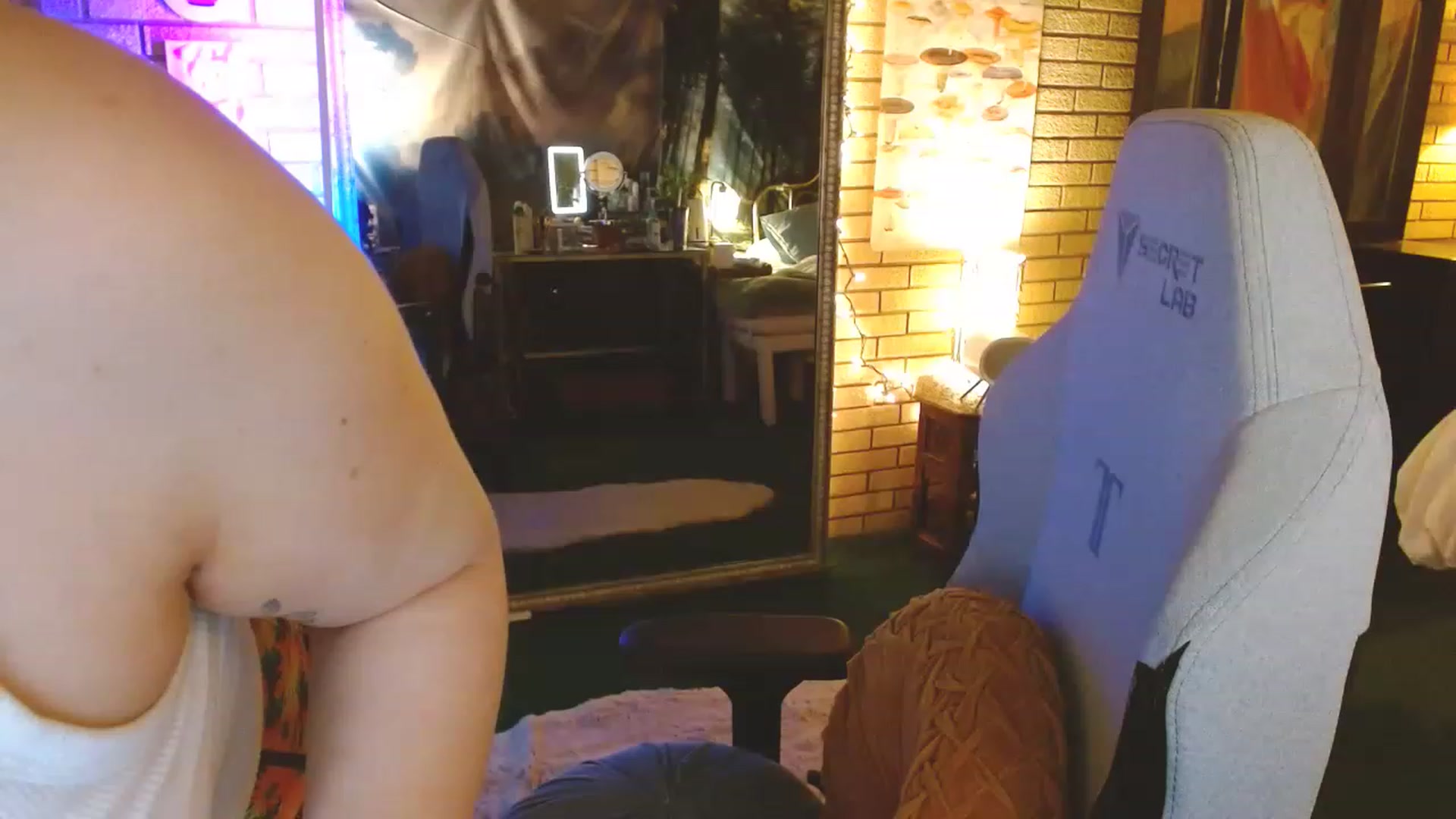 Gallery image thumbnail from Sweetestlilly's myfreecams stream on, 02/04/2023, 02:24 image 1 of 20