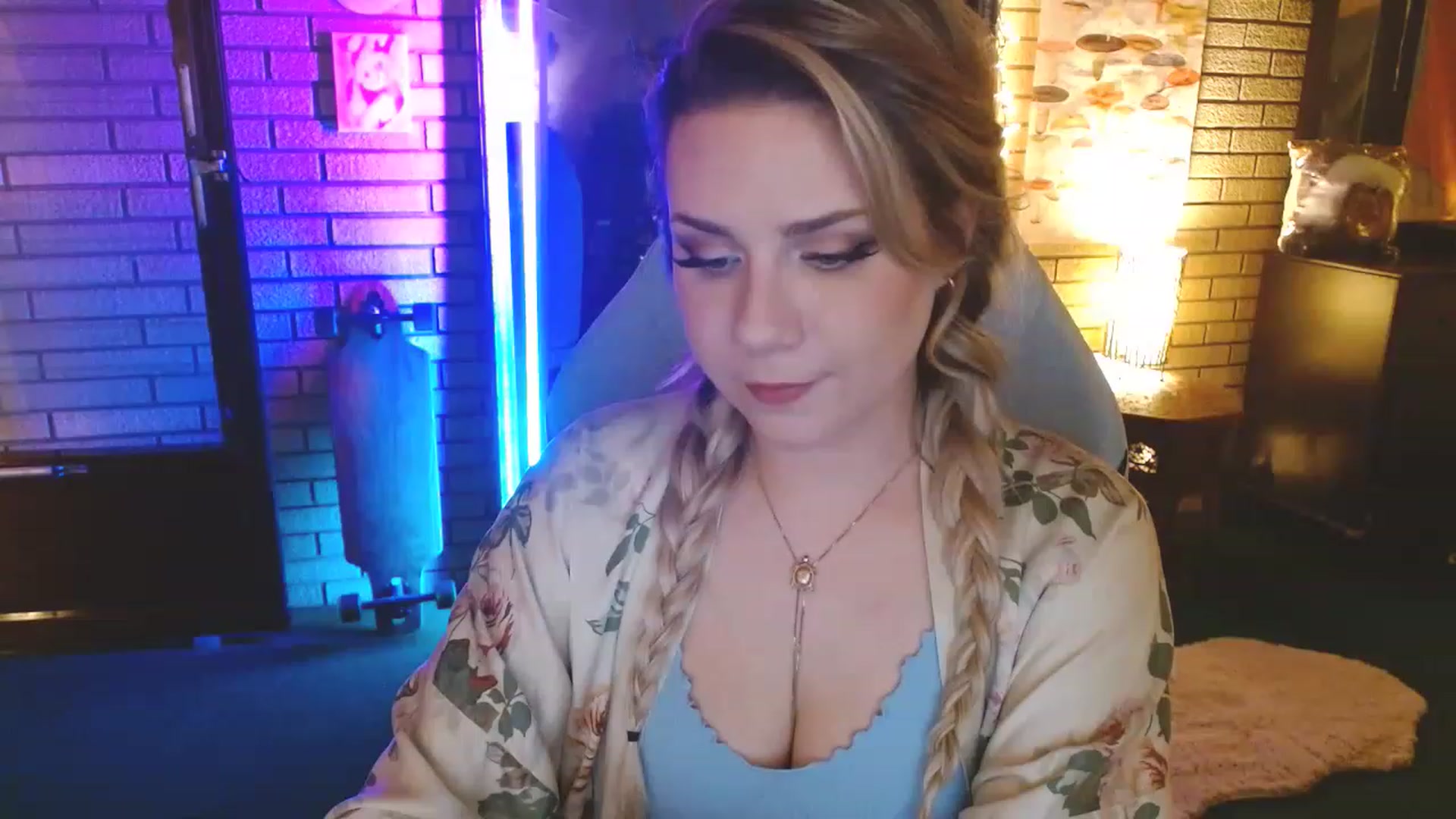 Gallery image thumbnail from Sweetestlilly's myfreecams stream on, 02/28/2023, 01:58 image 5 of 20