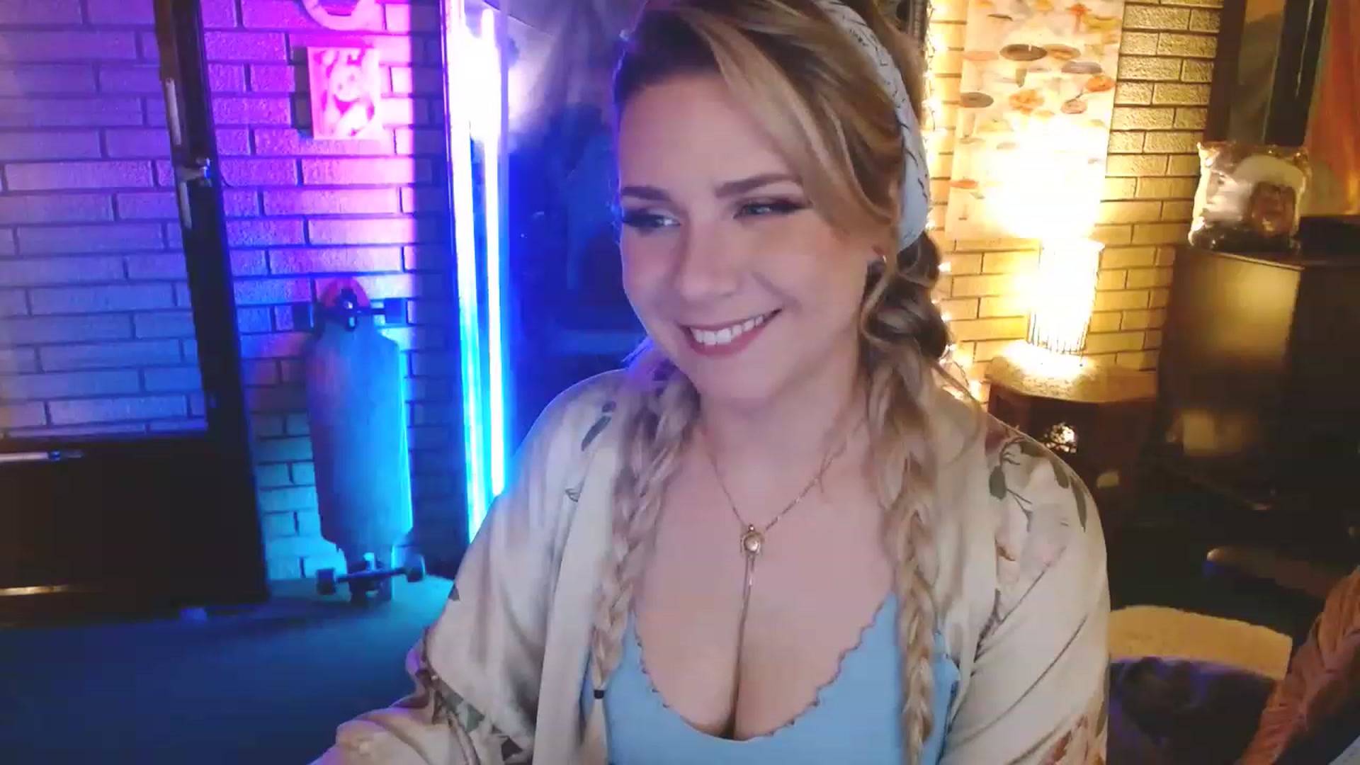 Gallery image thumbnail from Sweetestlilly's myfreecams stream on, 02/28/2023, 01:58 image 15 of 20
