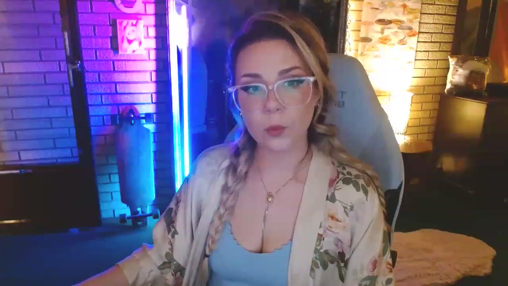 Gallery image thumbnail from Sweetestlilly's myfreecams stream on, 02/28/2023, 01:58 image 6 of 20