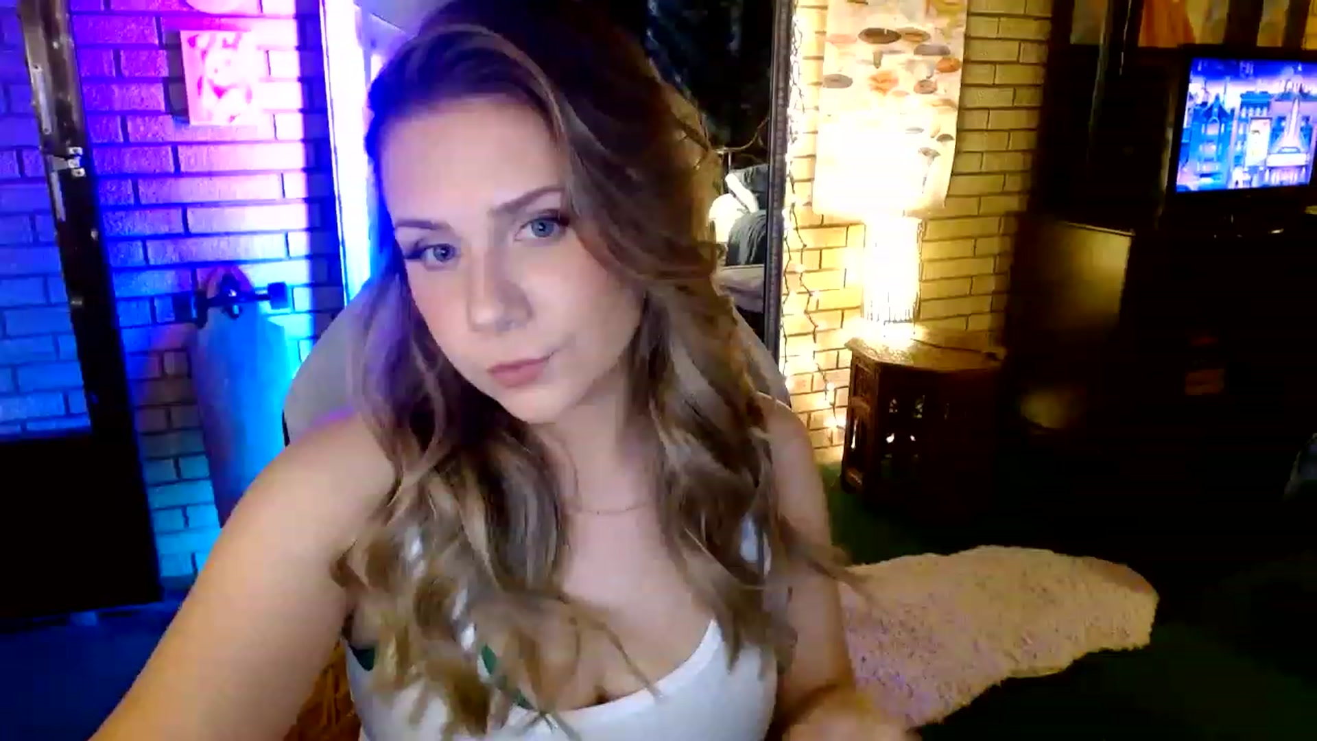 Gallery image thumbnail from Sweetestlilly's myfreecams stream on, 07/12/2023, 02:27 image 16 of 20