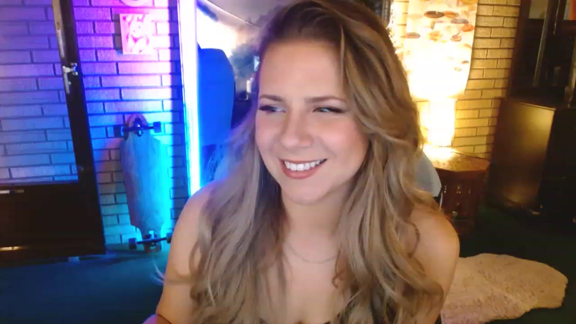 Gallery image thumbnail from Sweetestlilly's myfreecams stream on, 07/15/2023, 02:08 image 5 of 20