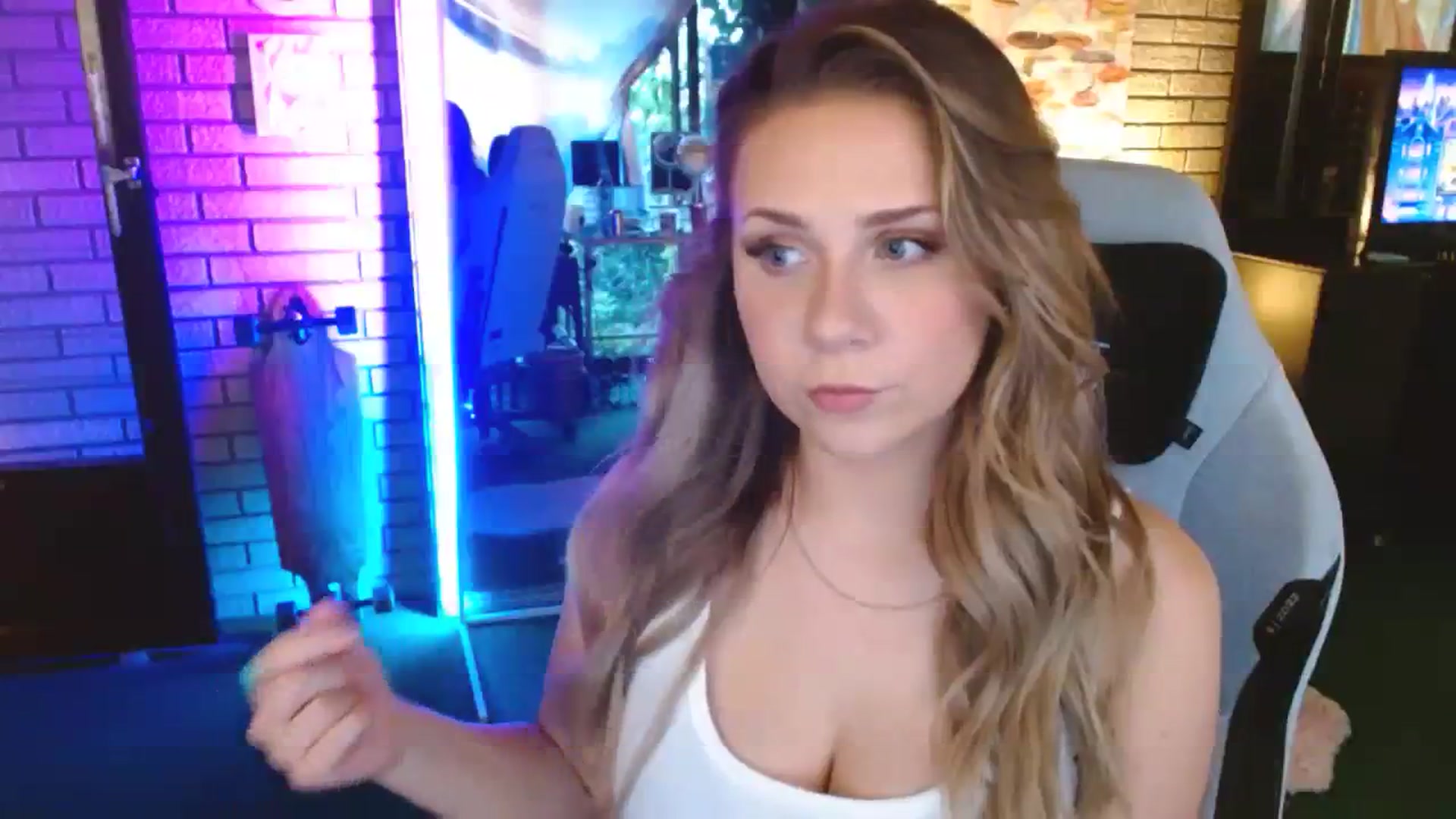 Gallery image thumbnail from Sweetestlilly's myfreecams stream on, 07/26/2023, 24:31 image 20 of 20