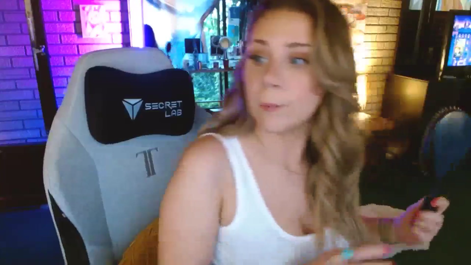 Gallery image thumbnail from Sweetestlilly's myfreecams stream on, 07/26/2023, 24:31 image 3 of 20