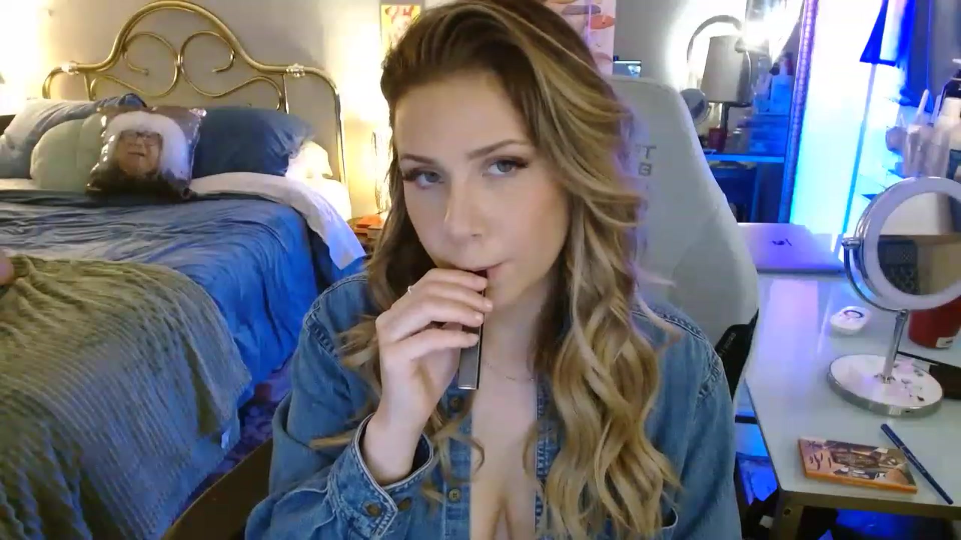Gallery image thumbnail from Sweetestlilly's myfreecams stream on, 08/17/2023, 02:15 image 17 of 20