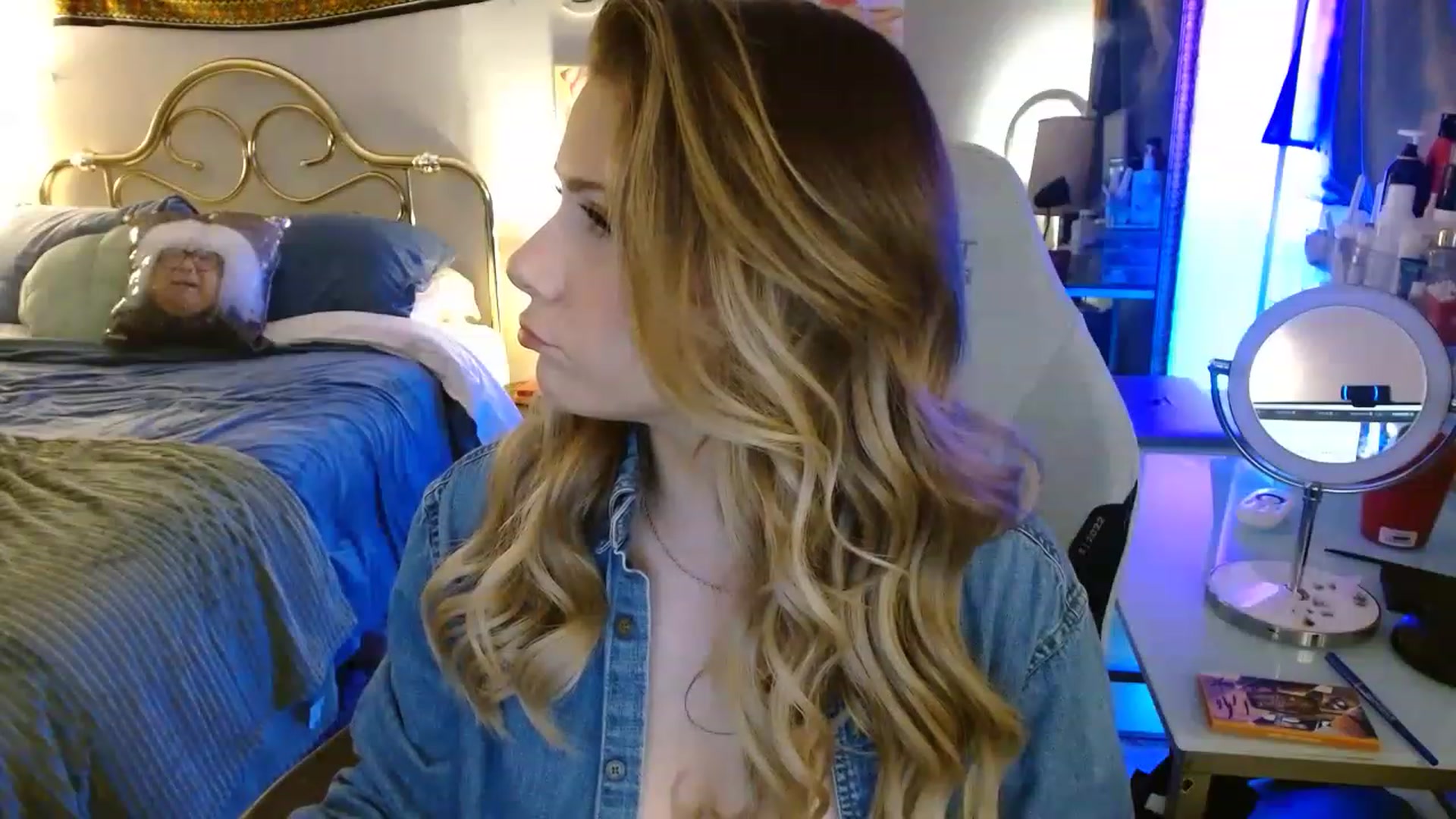 Gallery image thumbnail from Sweetestlilly's myfreecams stream on, 08/17/2023, 02:15 image 13 of 20