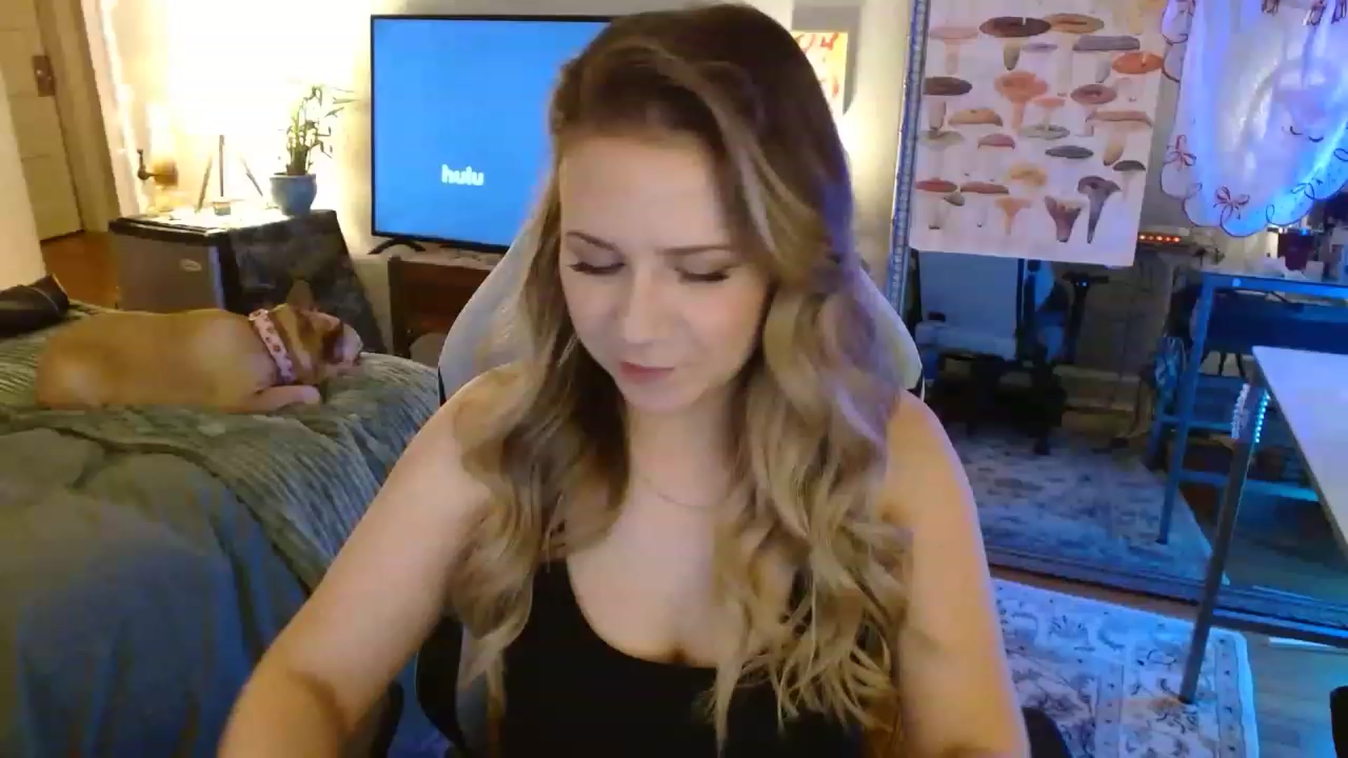 Gallery image thumbnail from Sweetestlilly's myfreecams stream on, 08/22/2023, 02:49 image 3 of 20