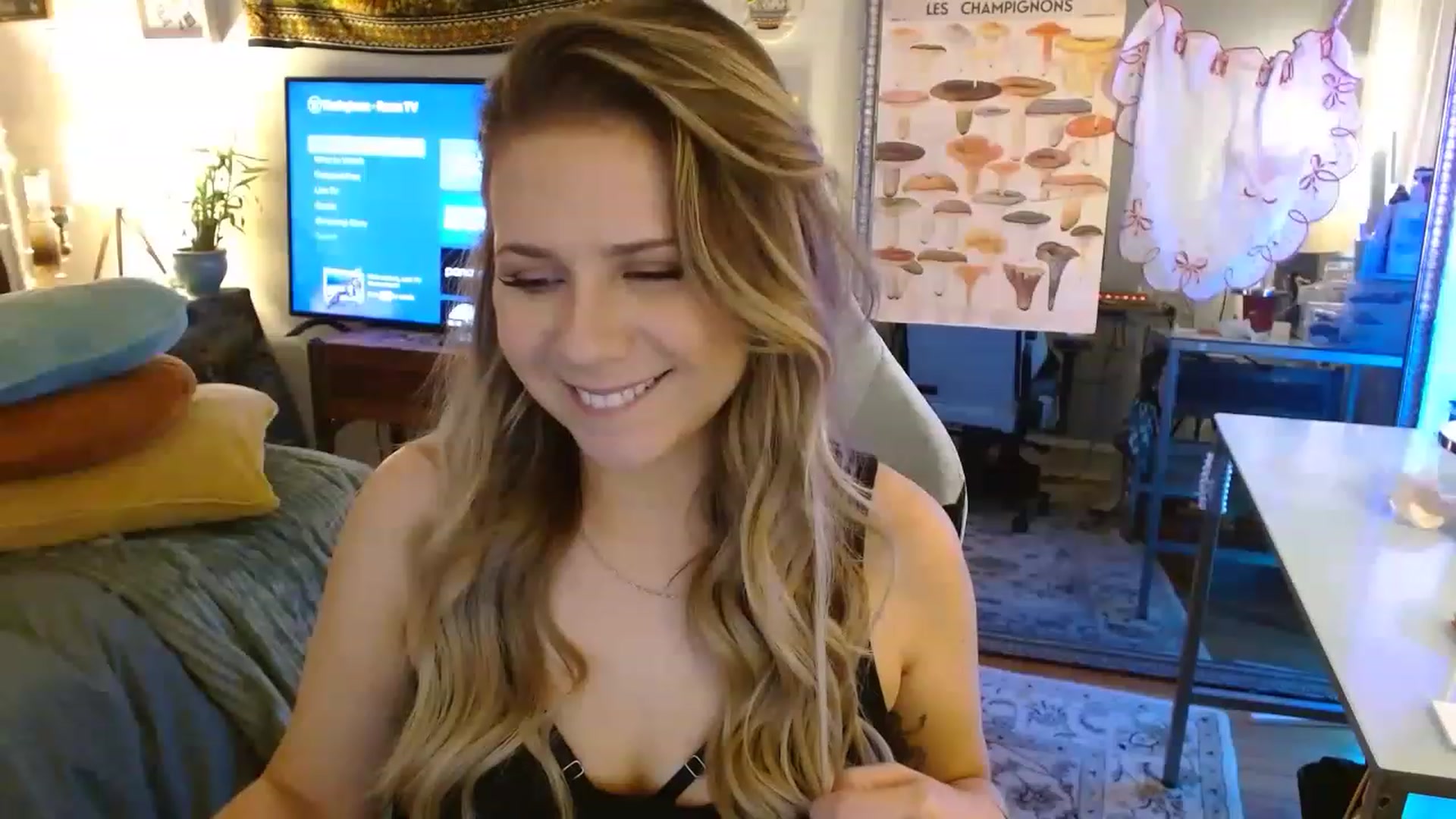 Gallery image thumbnail from Sweetestlilly's myfreecams stream on, 08/22/2023, 02:49 image 14 of 20