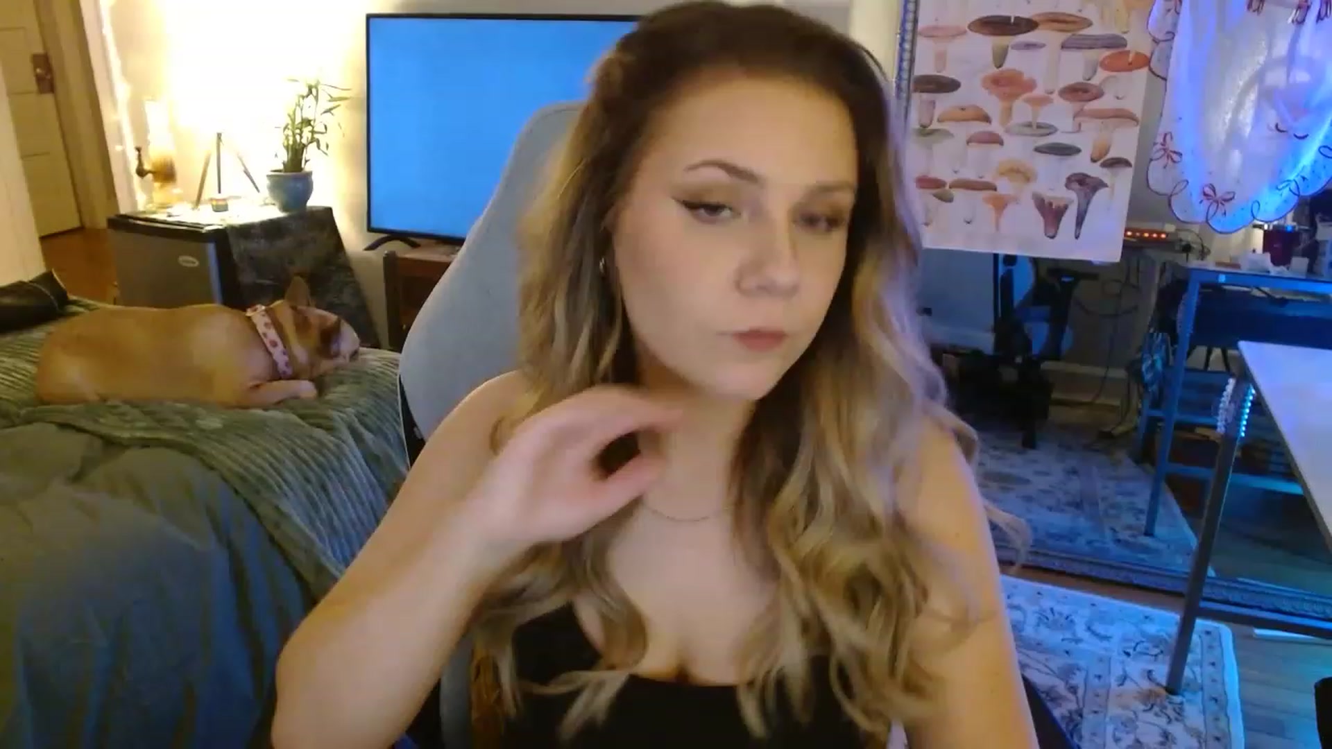 Gallery image thumbnail from Sweetestlilly's myfreecams stream on, 08/22/2023, 02:49 image 5 of 20