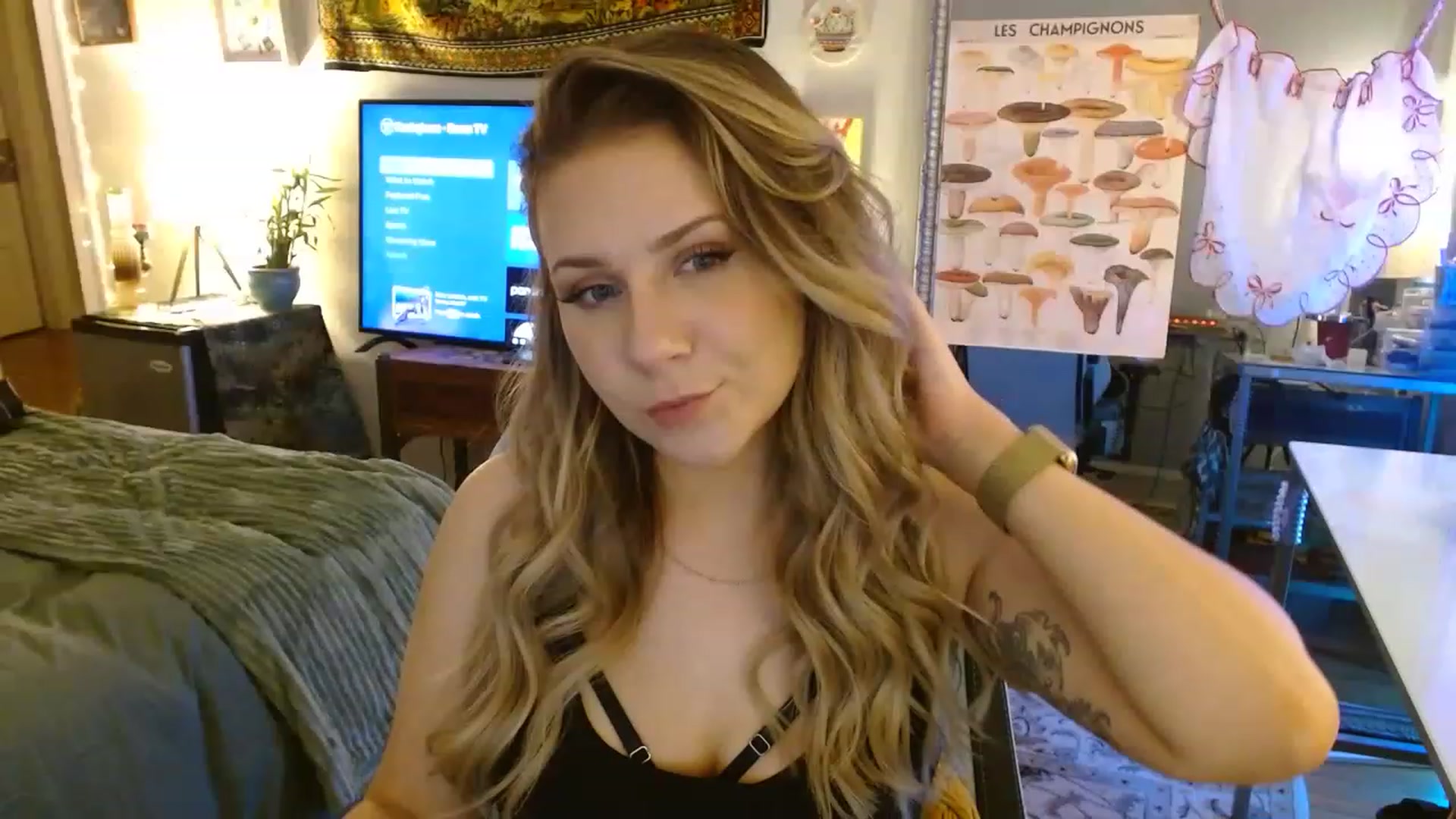 Gallery image thumbnail from Sweetestlilly's myfreecams stream on, 08/22/2023, 02:49 image 12 of 20