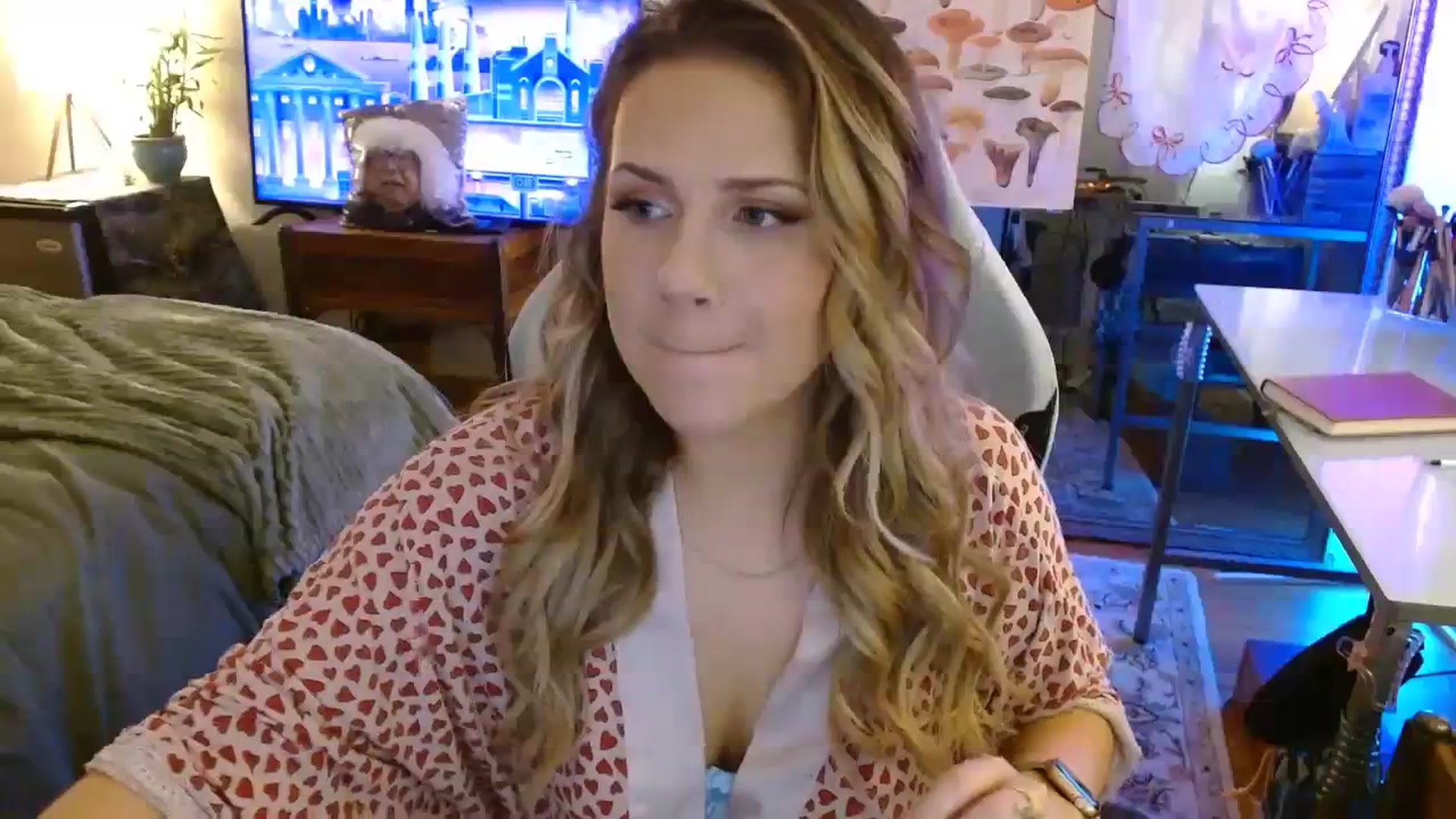 Gallery image thumbnail from Sweetestlilly's myfreecams stream on, 08/24/2023, 01:49 image 2 of 20
