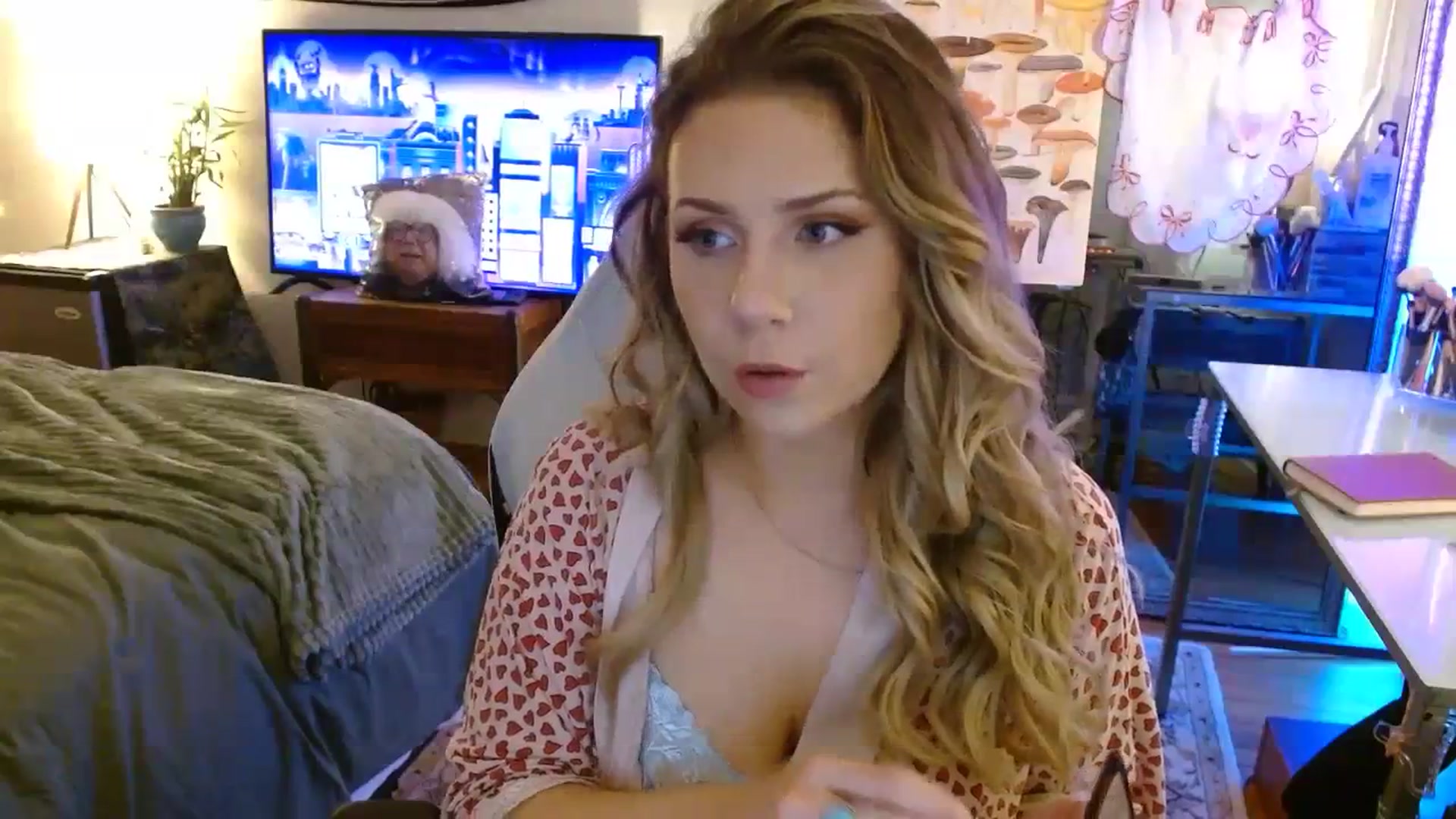 Gallery image thumbnail from Sweetestlilly's myfreecams stream on, 08/24/2023, 01:49 image 20 of 20