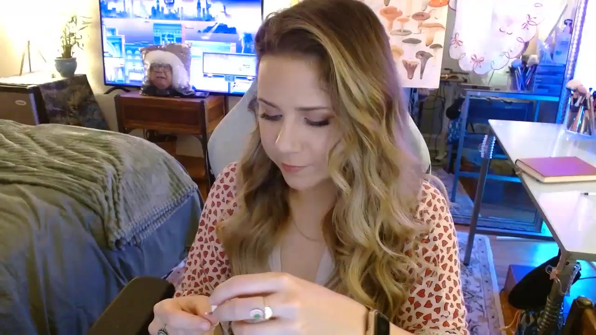 Gallery image thumbnail from Sweetestlilly's myfreecams stream on, 08/24/2023, 01:49 image 4 of 20