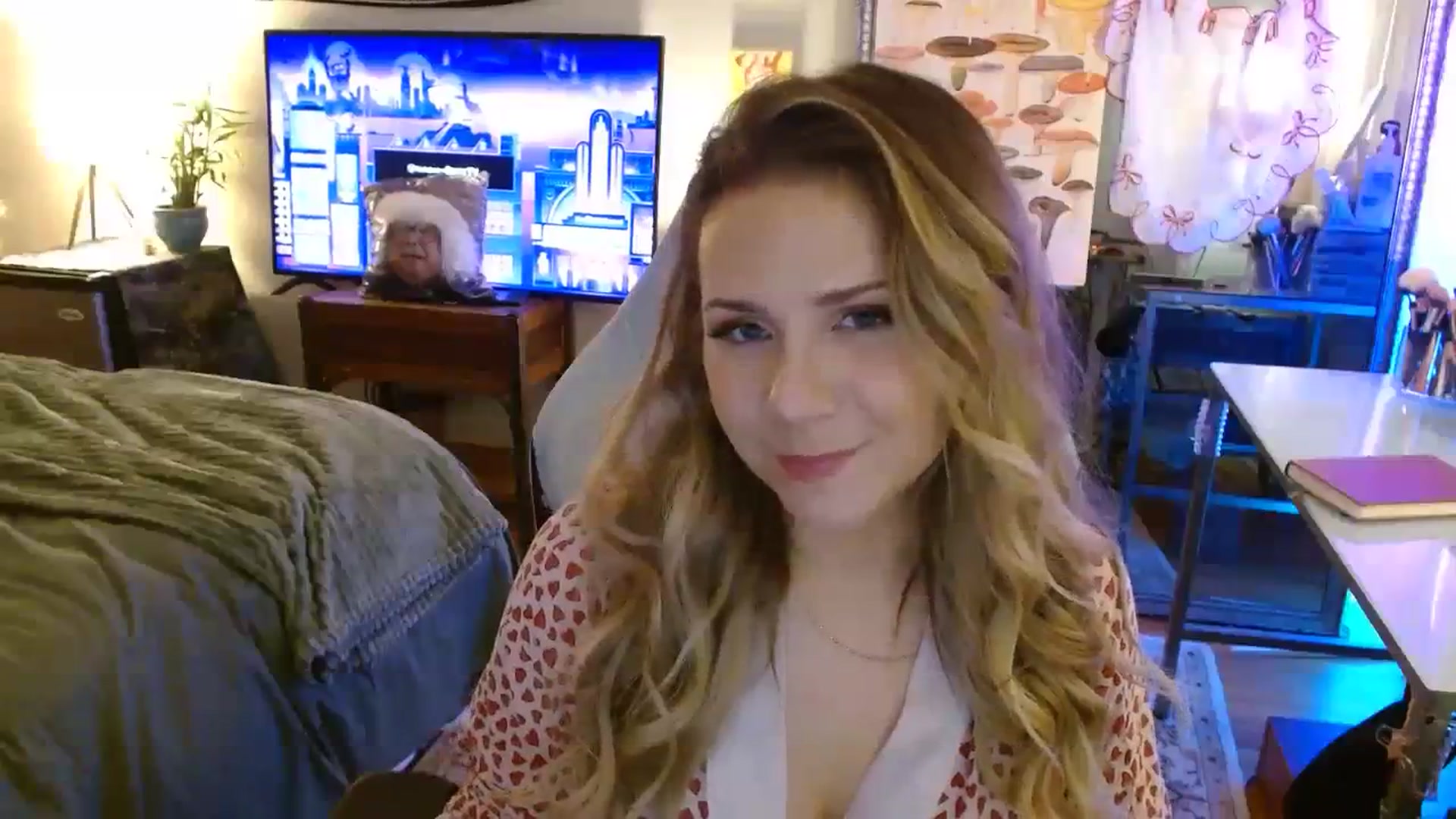 Gallery image thumbnail from Sweetestlilly's myfreecams stream on, 08/24/2023, 01:49 image 11 of 20