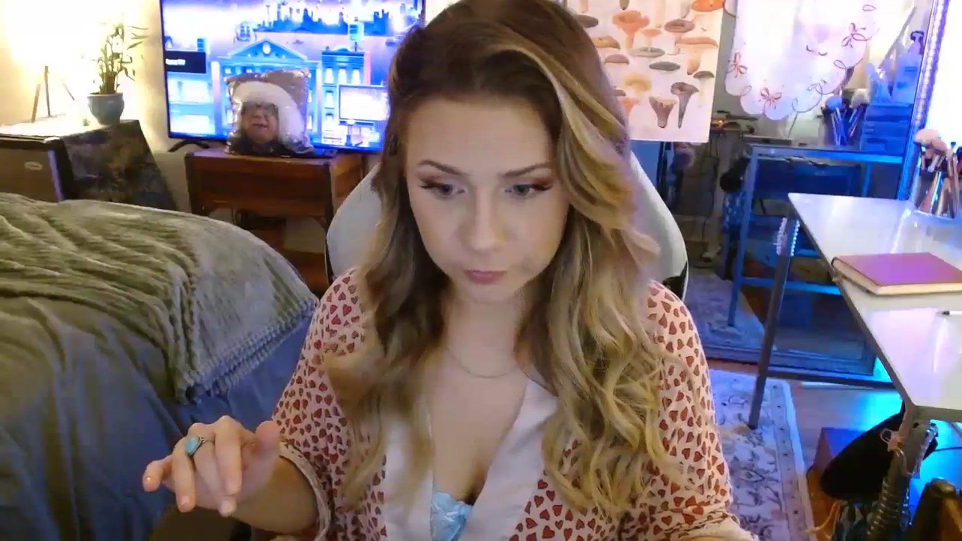 Gallery image thumbnail from Sweetestlilly's myfreecams stream on, 08/24/2023, 01:49 image 5 of 20