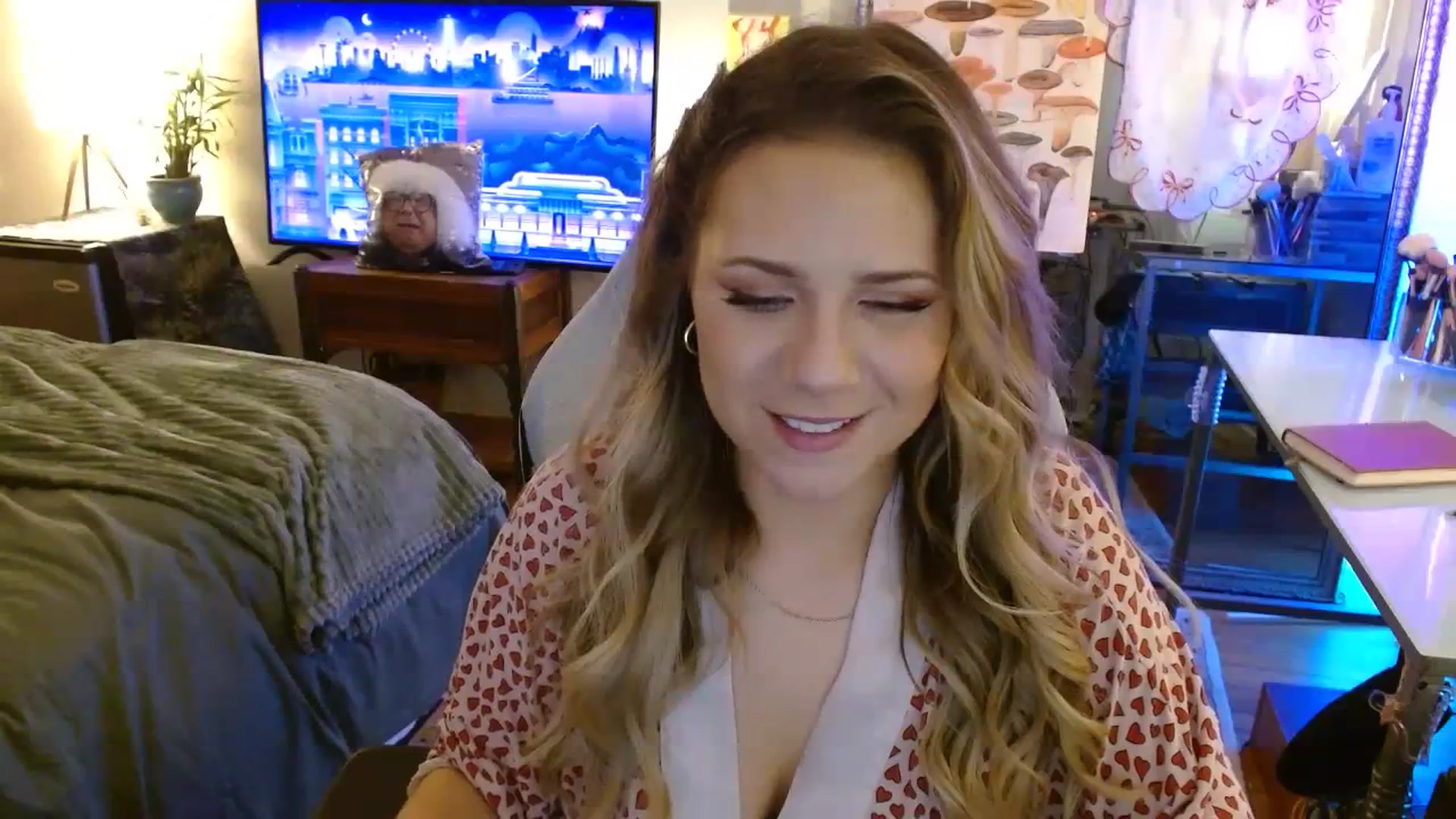 Gallery image thumbnail from Sweetestlilly's myfreecams stream on, 08/24/2023, 01:49 image 12 of 20