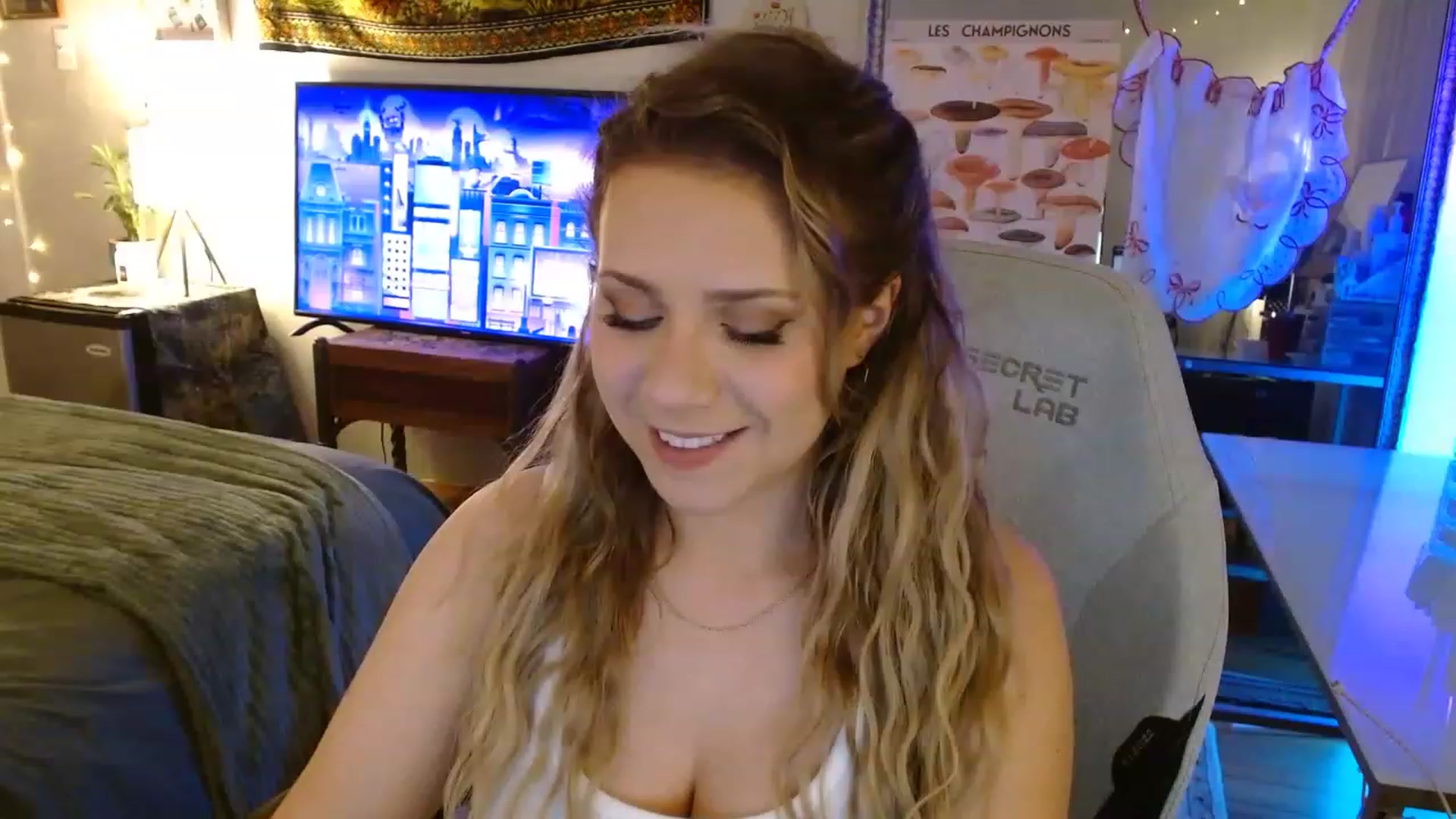Gallery image thumbnail from Sweetestlilly's myfreecams stream on, 08/26/2023, 02:41 image 3 of 20