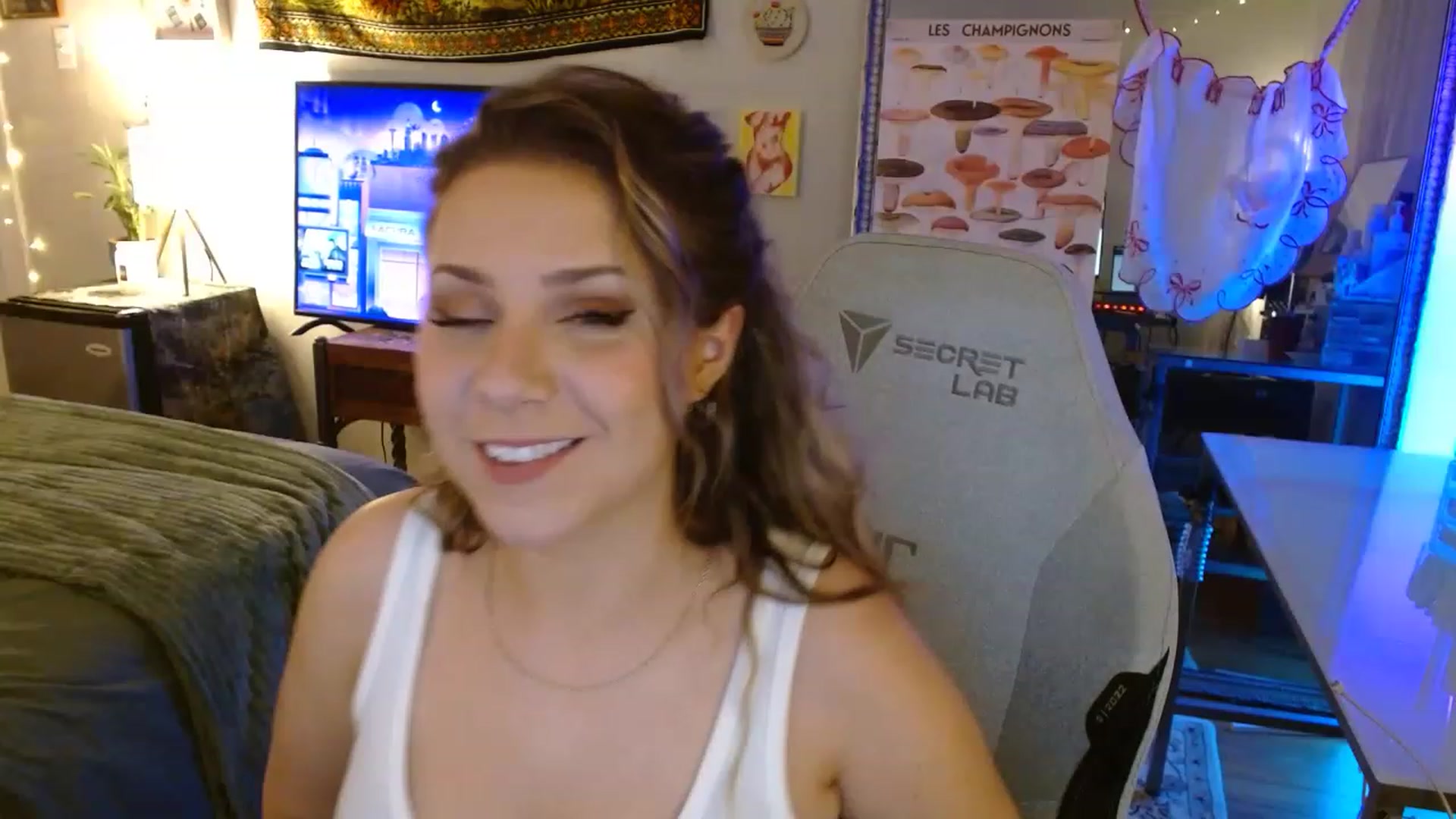 Gallery image thumbnail from Sweetestlilly's myfreecams stream on, 08/26/2023, 02:41 image 11 of 20