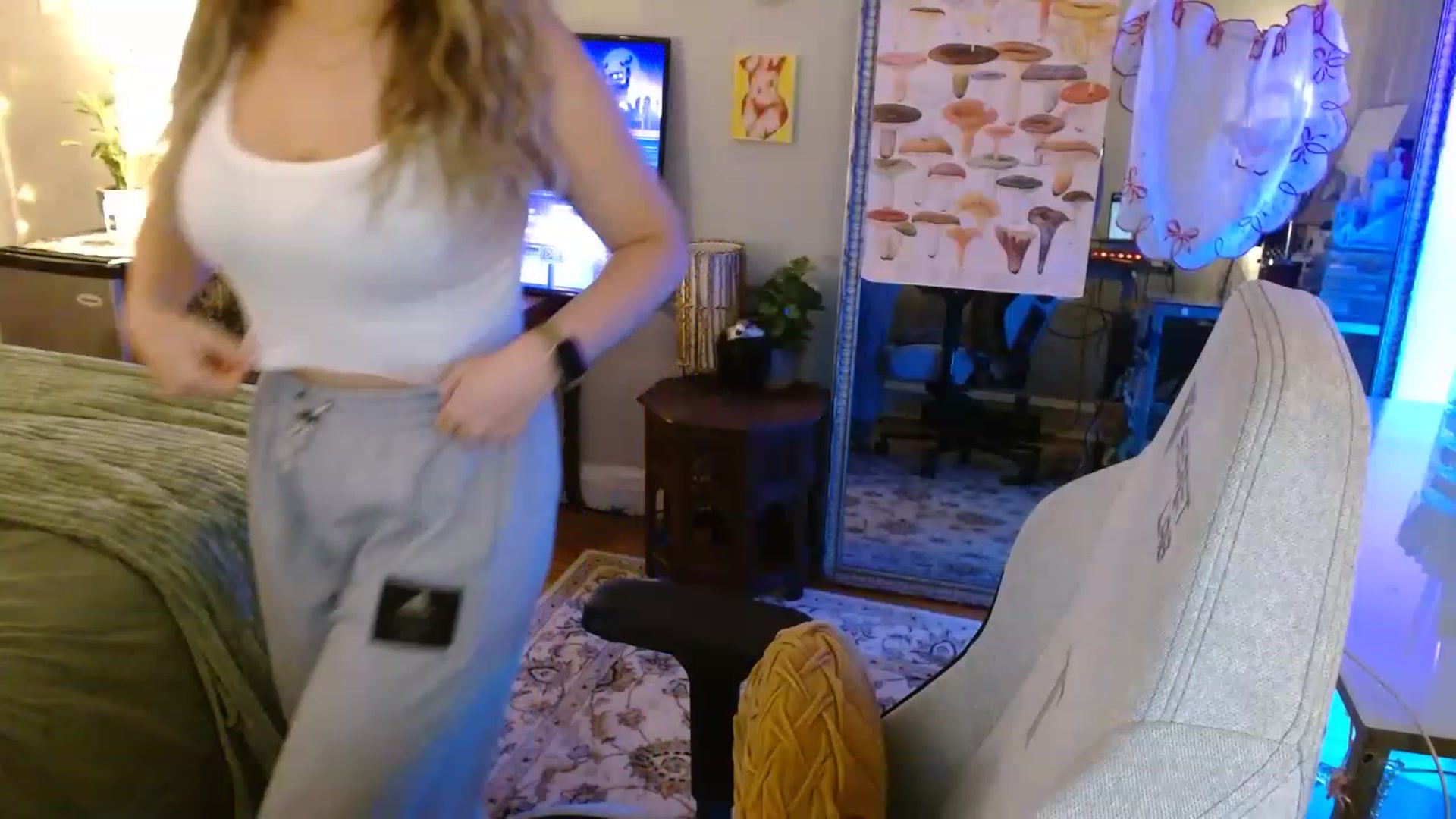 Gallery image thumbnail from Sweetestlilly's myfreecams stream on, 08/26/2023, 02:41 image 15 of 20