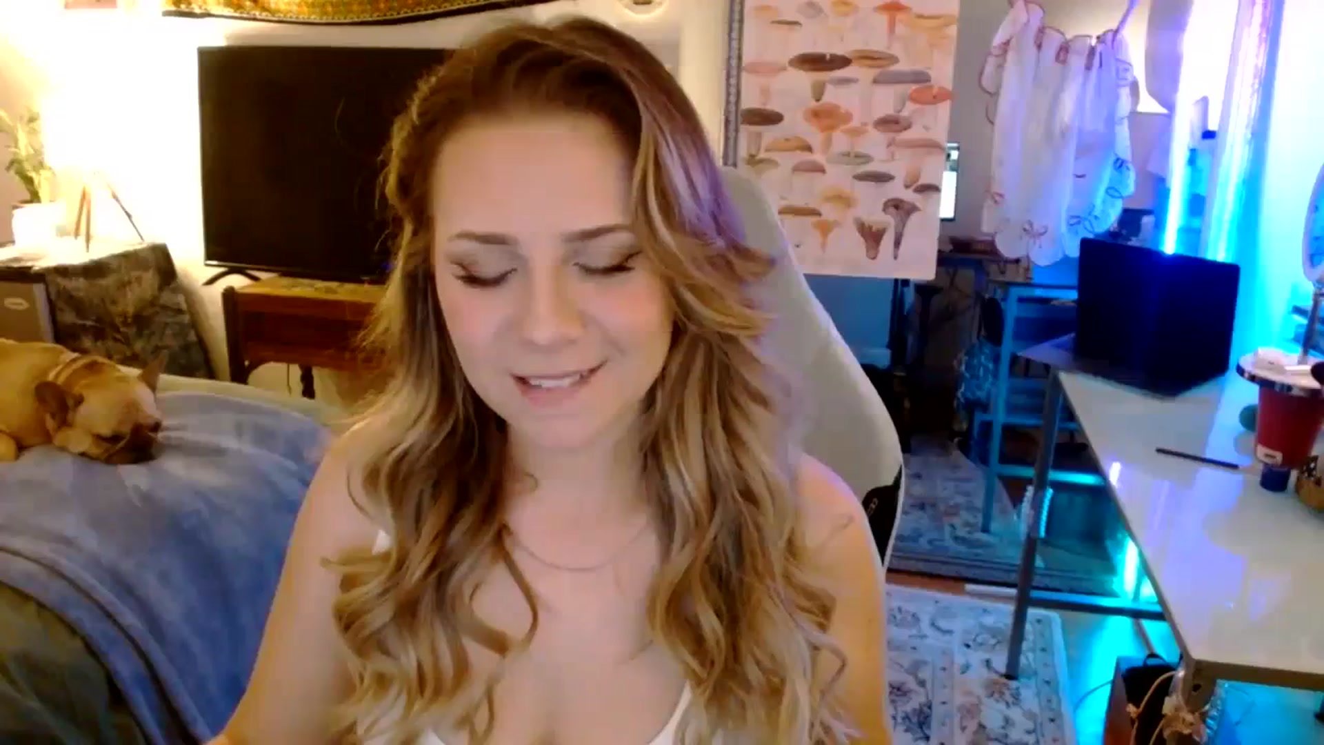 Gallery image thumbnail from Sweetestlilly's myfreecams stream on, 09/04/2023, 02:42 image 18 of 20