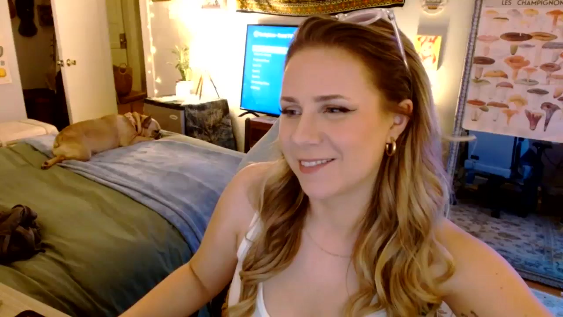 Gallery image thumbnail from Sweetestlilly's myfreecams stream on, 09/04/2023, 02:42 image 14 of 20