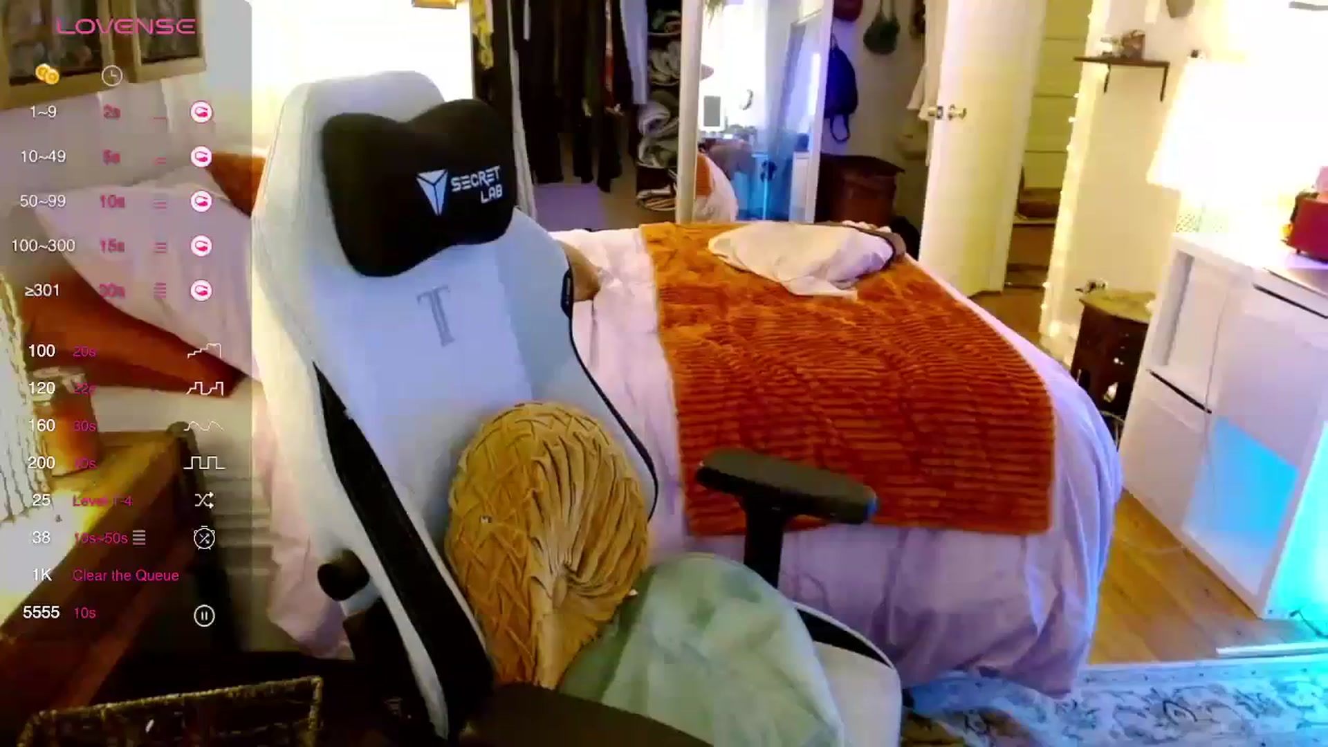 Gallery image thumbnail from Sweetestlilly's myfreecams stream on, 10/01/2023, 04:06 image 10 of 20