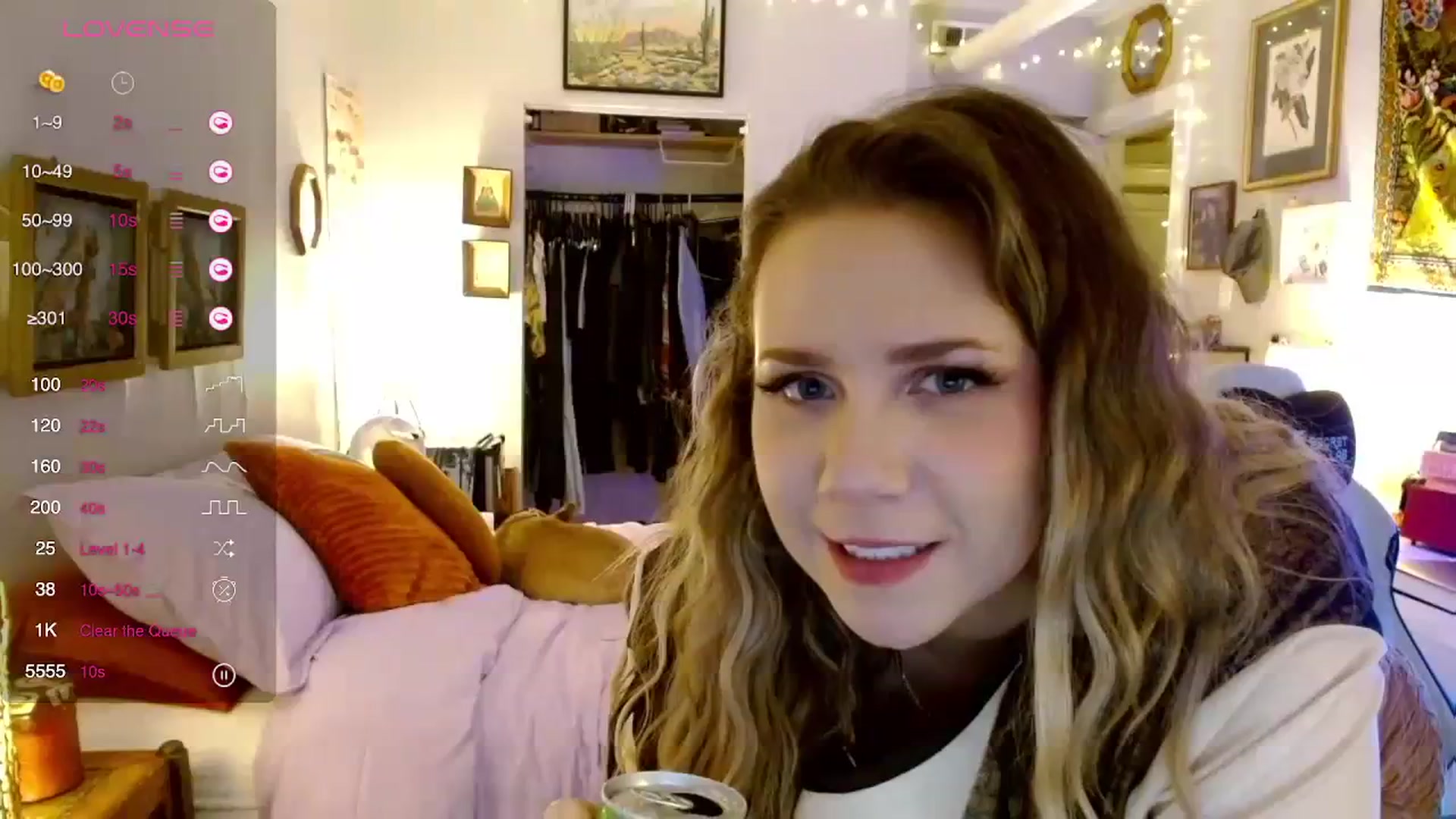 Gallery image thumbnail from Sweetestlilly's myfreecams stream on, 10/01/2023, 04:06 image 1 of 20
