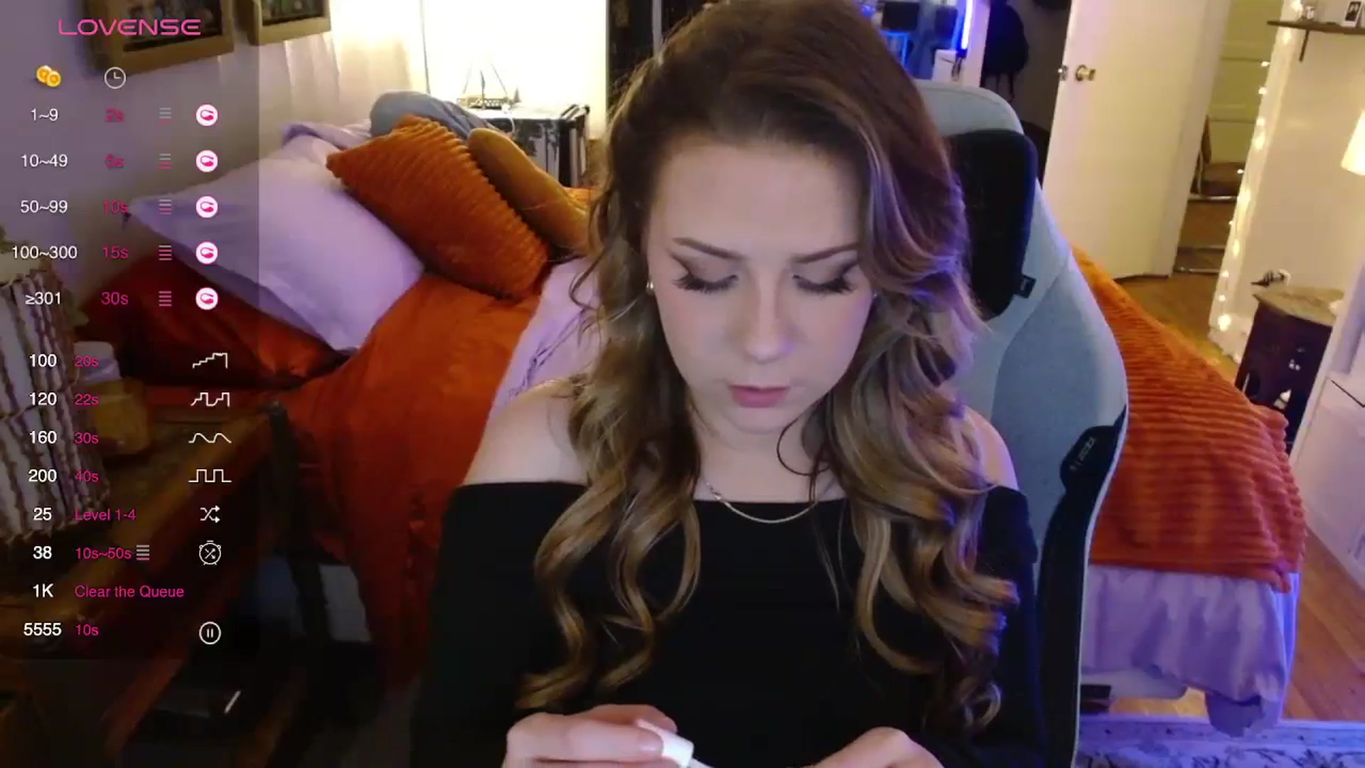 Gallery image thumbnail from Sweetestlilly's myfreecams stream on, 10/08/2023, 02:31 image 9 of 20